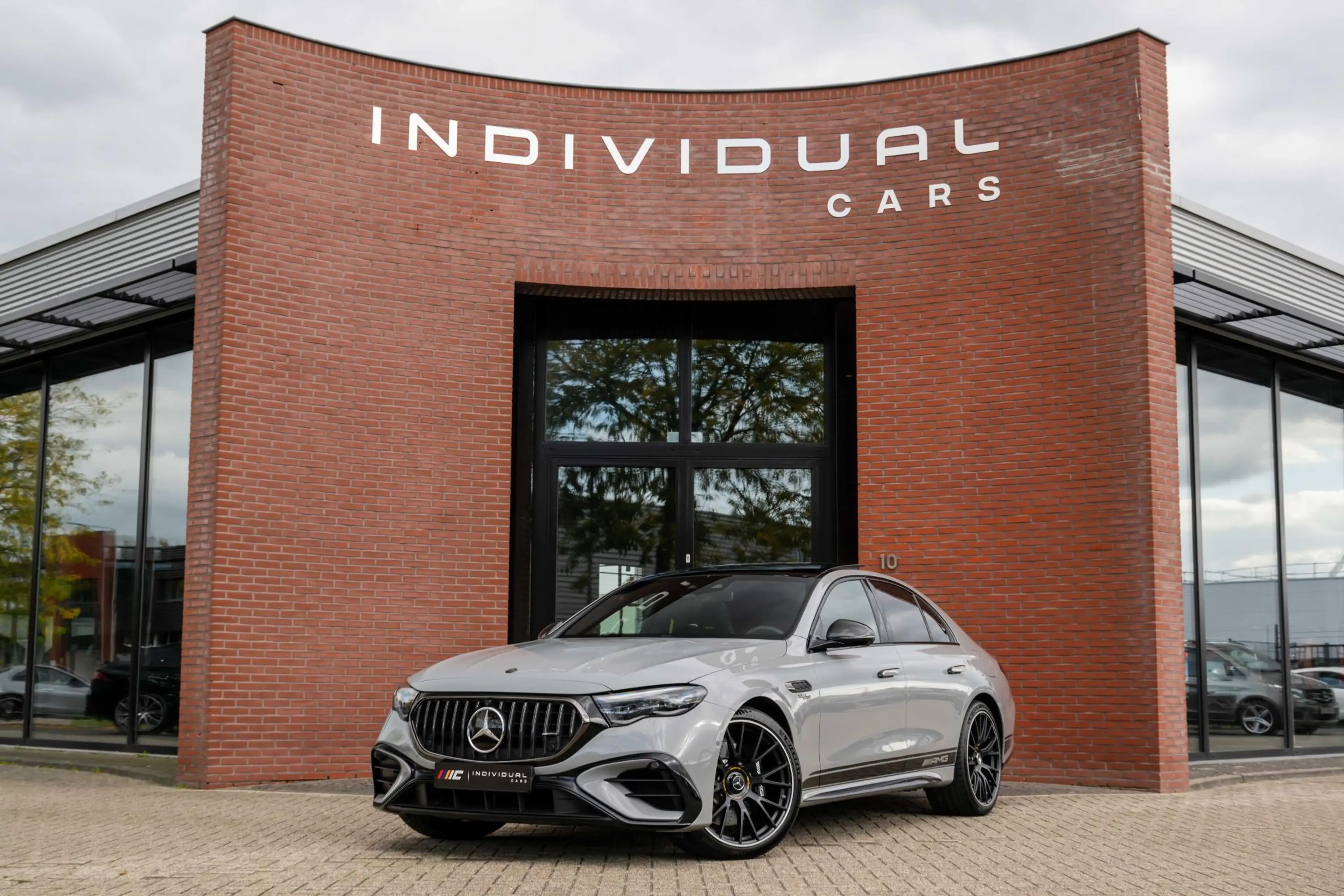 Mercedes-Benz E 53 AMG 4MATIC+ Edition 1 Carbon Dynamic Plus BTW — photo 2