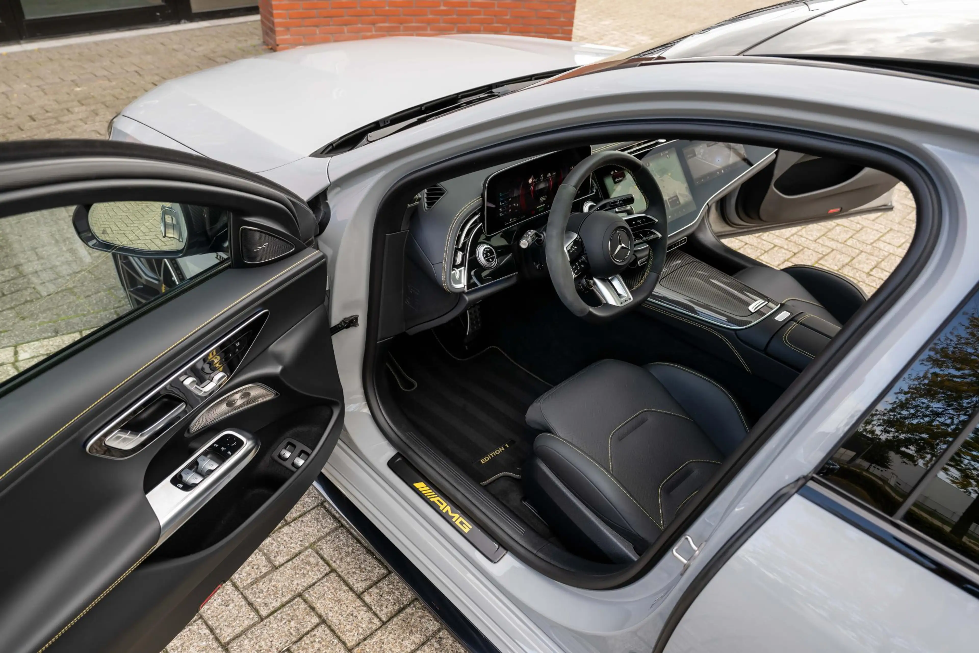 Mercedes-Benz E 53 AMG 4MATIC+ Edition 1 Carbon Dynamic Plus BTW — photo 4