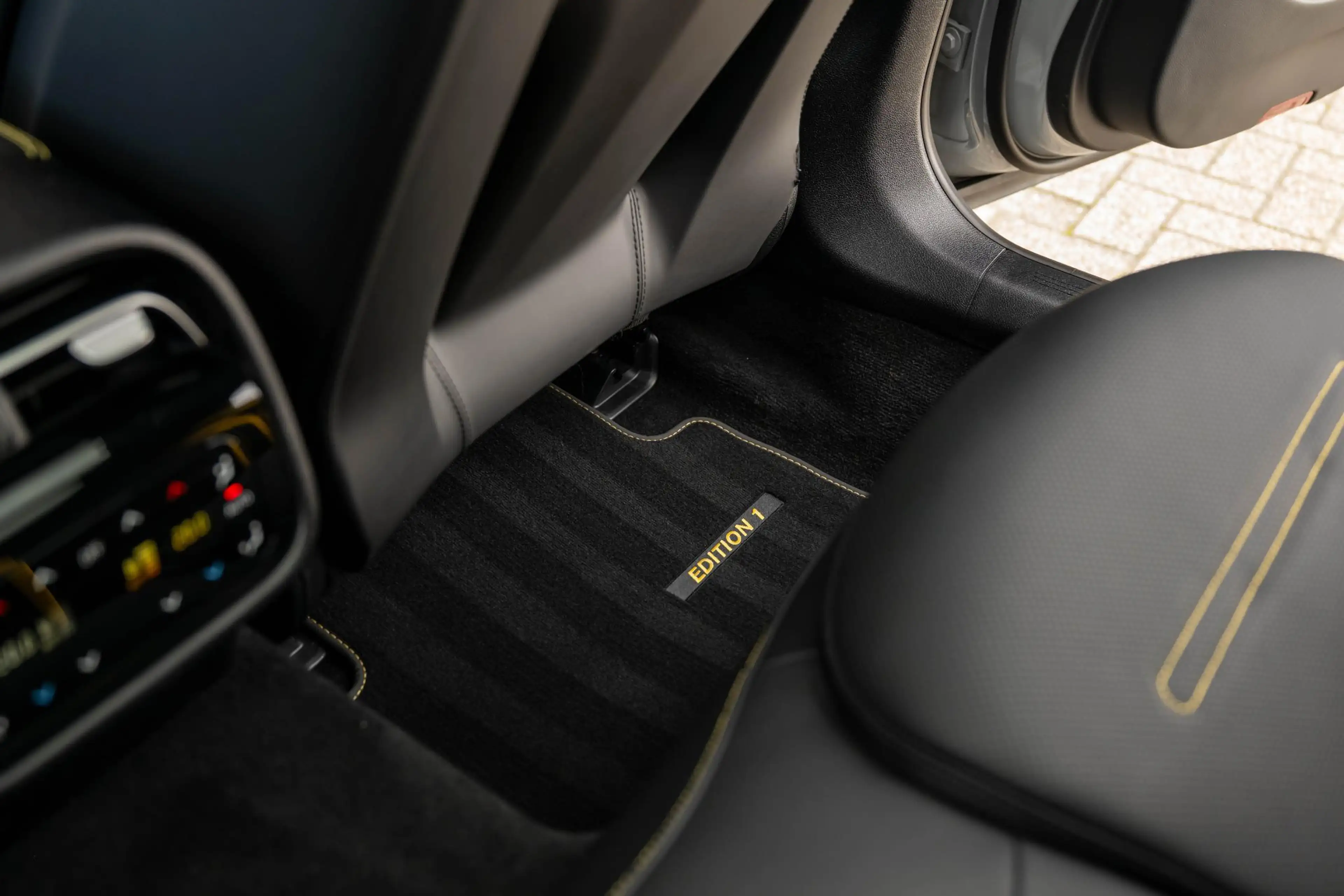 Mercedes-Benz E 53 AMG 4MATIC+ Edition 1 Carbon Dynamic Plus BTW — photo 41
