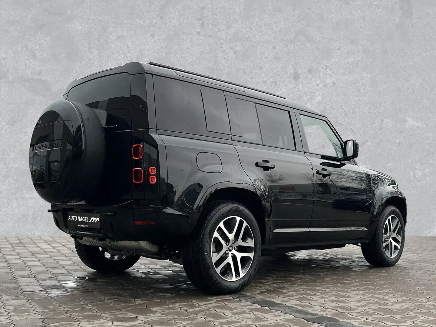Land Rover Defender 110 D300 X-Dyn HSE 20"AHK Pano Black-P. Winter-P Schwarz - 2