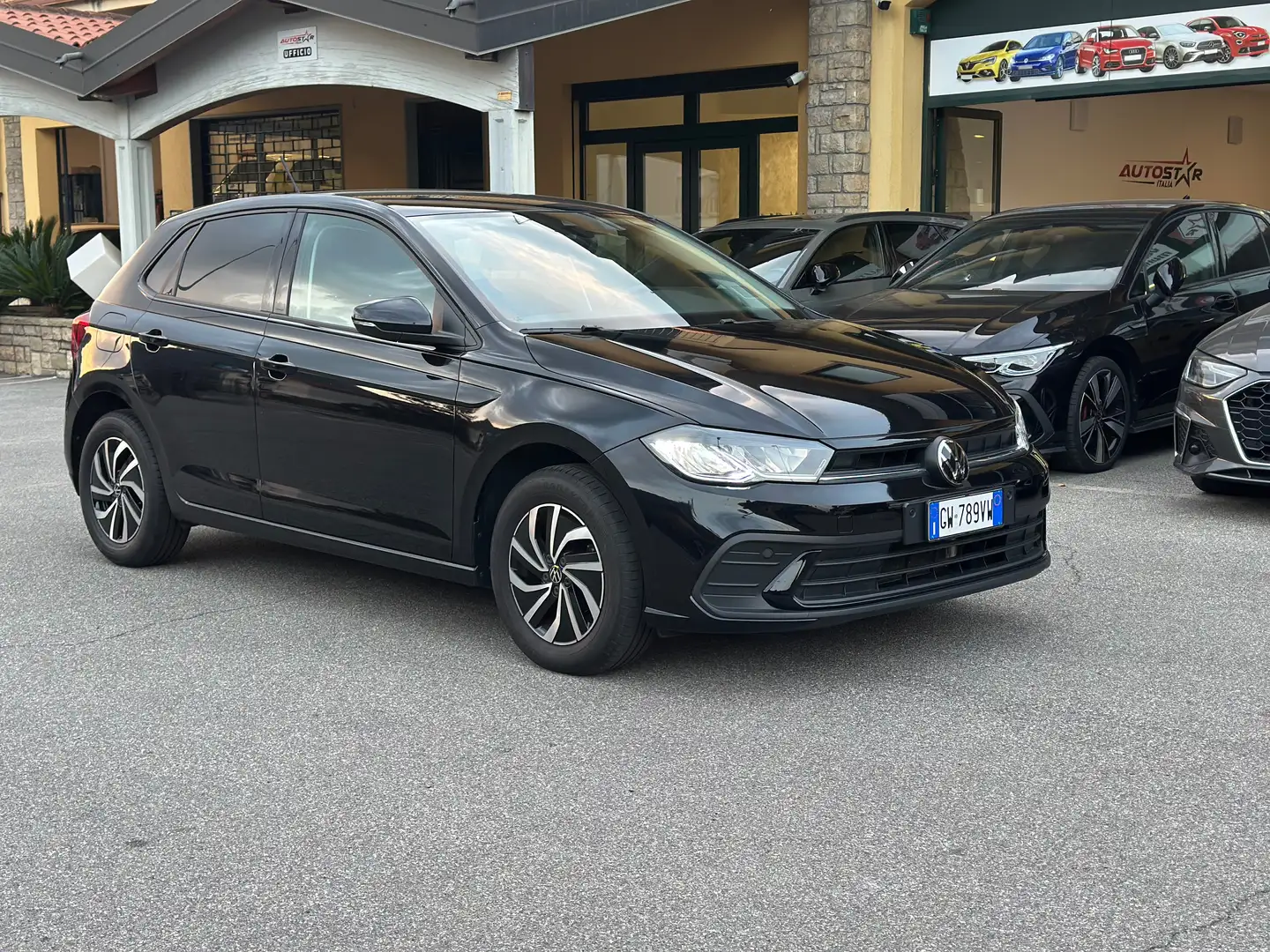 Volkswagen Polo Polo VI 2022 1.0 tsi Life 95cv Negro - 1