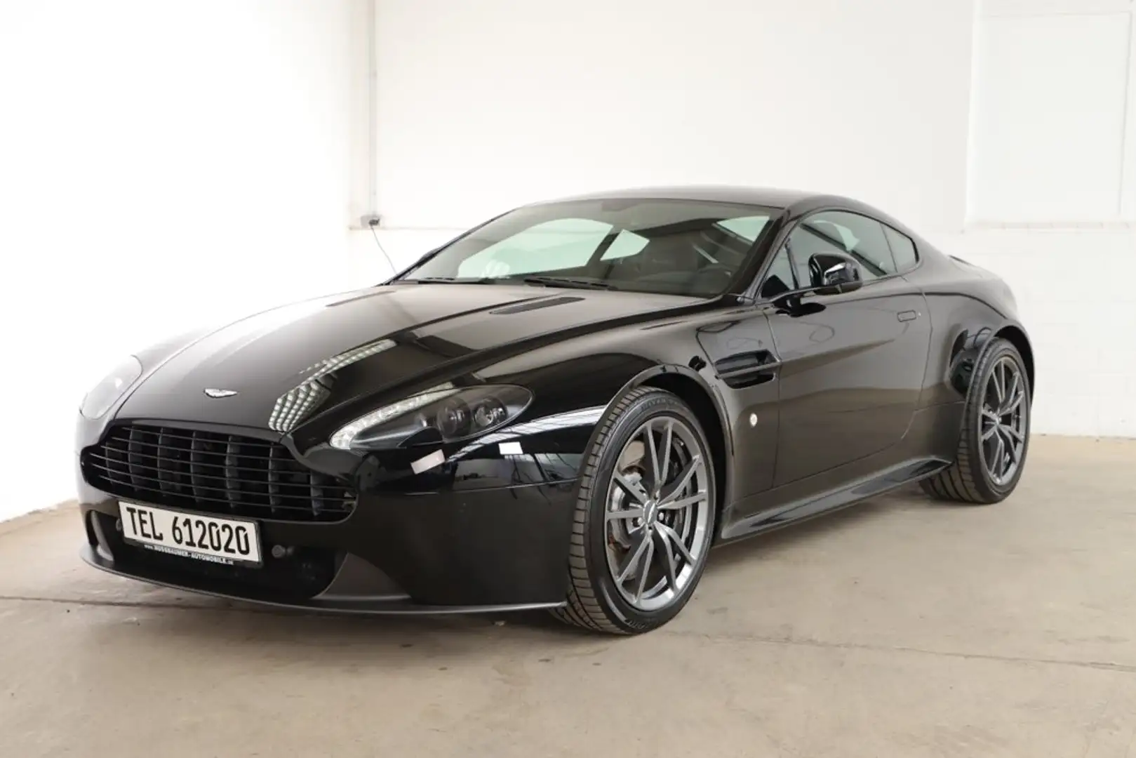 Aston Martin V8 Vantage S N430 NEUES MODELL TOP NEU DEUTSCH 2.HAND Schwarz - 2