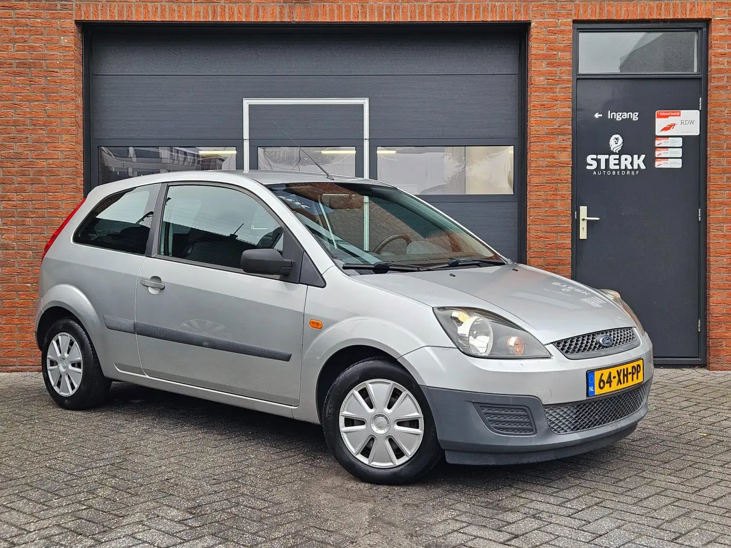 Ford Fiesta 1.3-8V Cool & Sound Airco Elek. ramen CV Grijs - 1