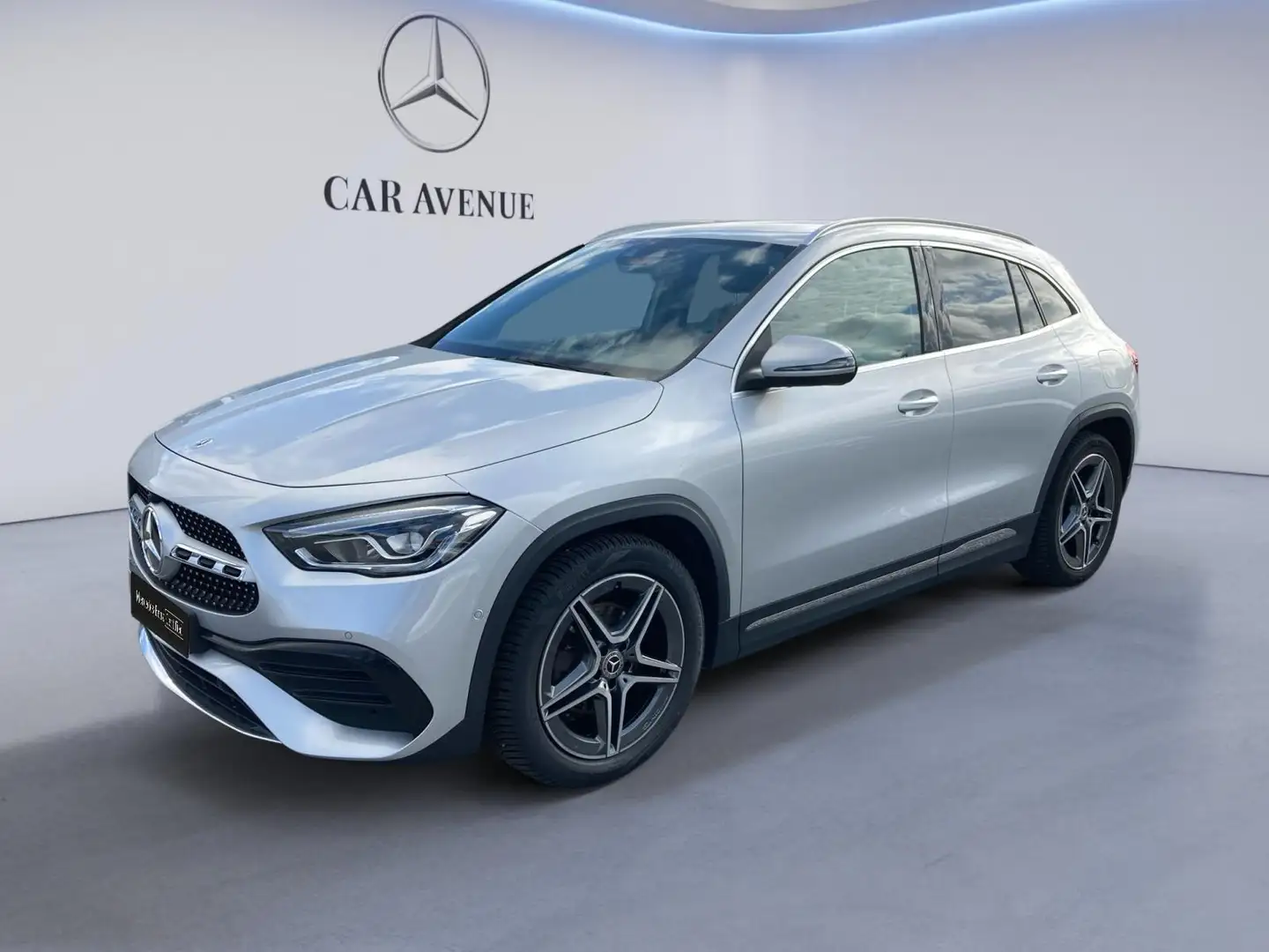 Mercedes-Benz GLA 200 AMG Line Argent - 1