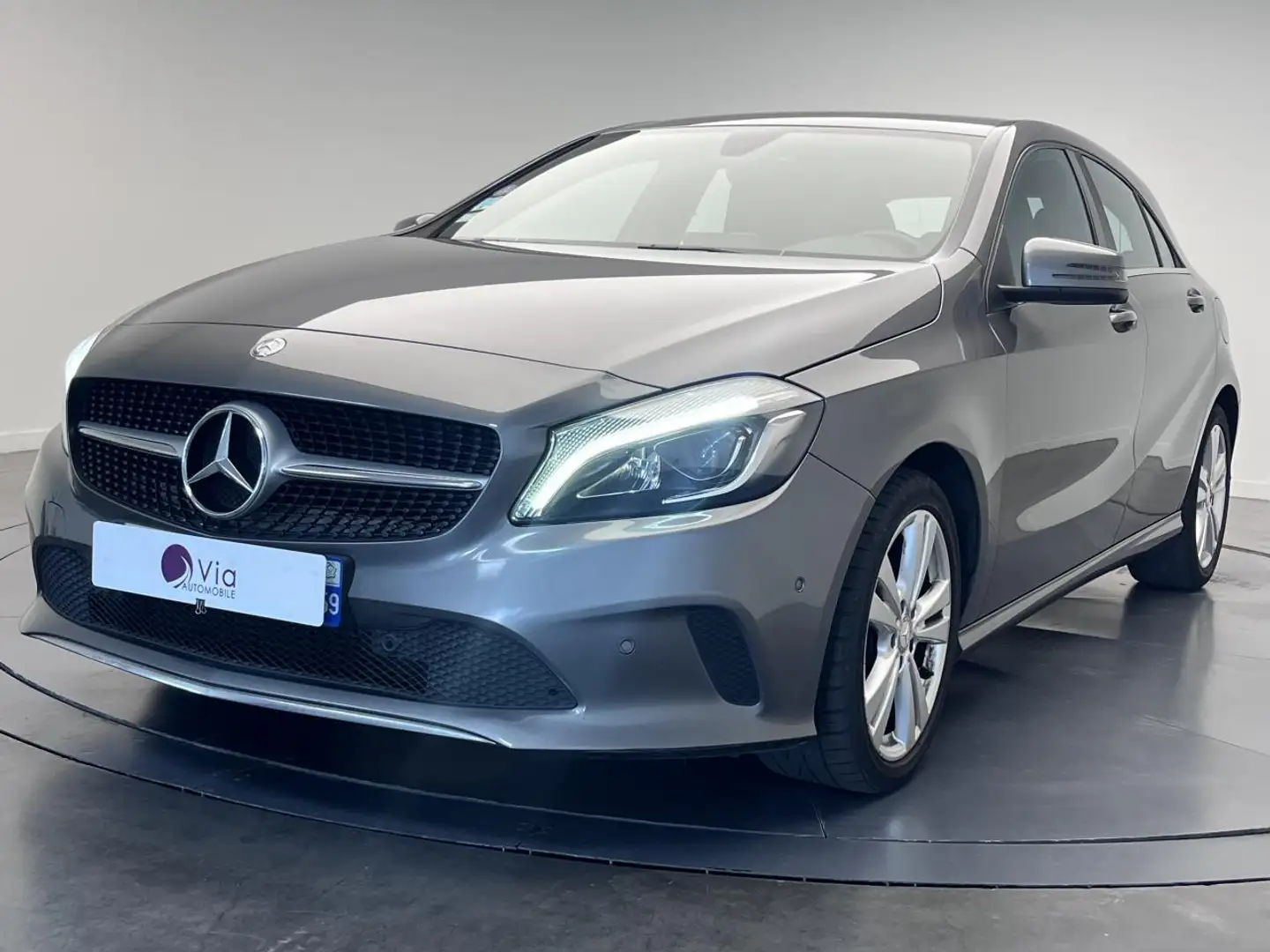 Mercedes-Benz CL A 180 Sensation / Entretien Complet / Carplay / Si Gris - 1