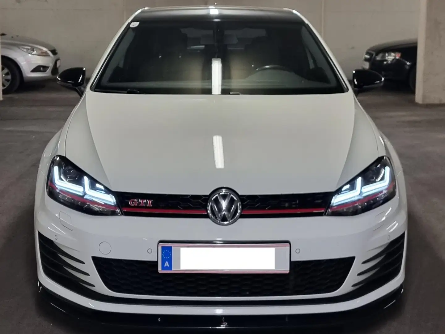 Volkswagen Golf GTI Golf GTI 2,0 TSI DSG GTI Weiß - 2