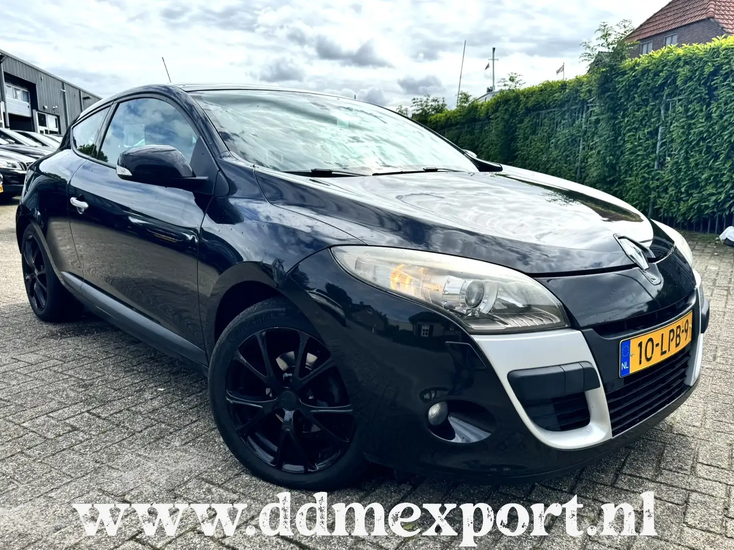 Renault Megane Coupé 1.5 dCi Dynamique Navi/Xenon/Pdc/Climate/Lmv Zwart - 1