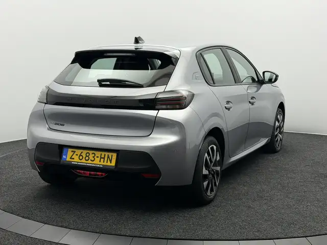 Peugeot E-208 view 7