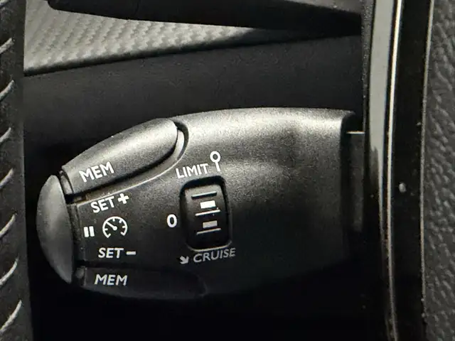 Peugeot E-208 view 20