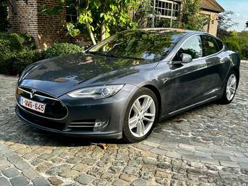 Model S 85 kWh Dual Motor