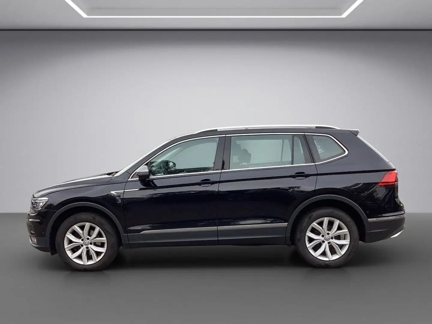 Volkswagen Tiguan Allspace 1.5TSI DSG Highline Schwarz - 2