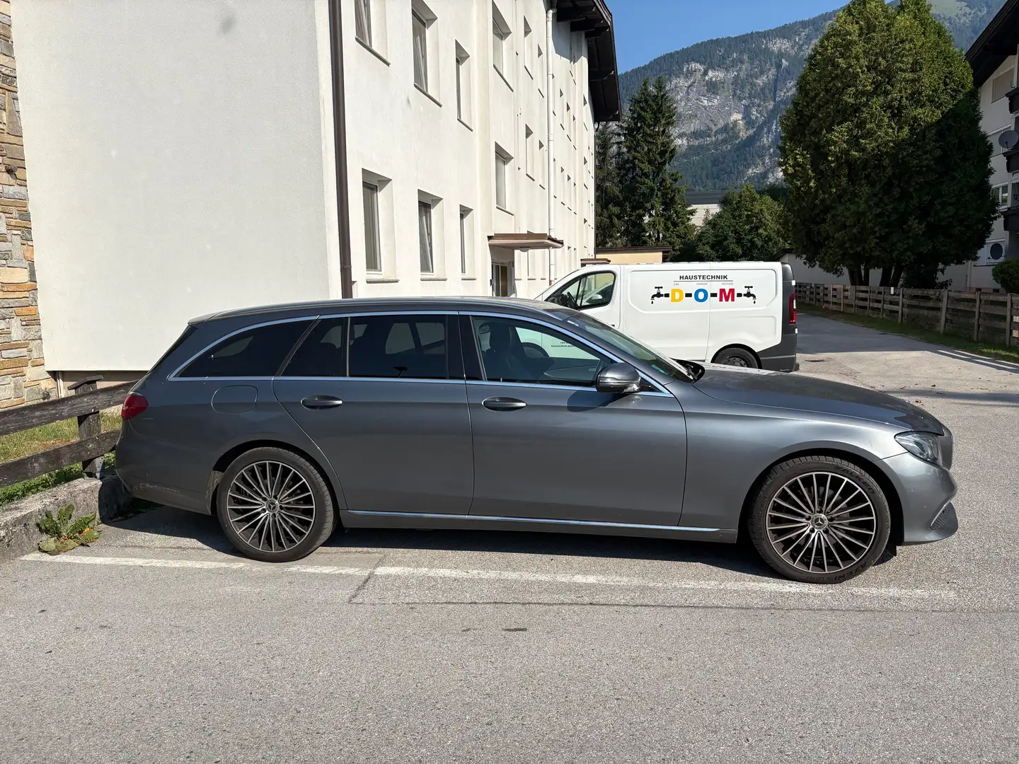 Mercedes-Benz E 220 E 220 d T Avantgarde Aut. Avantgarde - 2