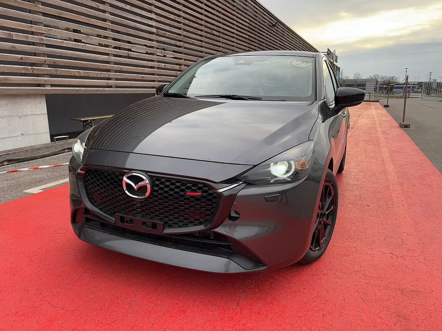 Mazda 2 Mazda2 Skyactiv G75 Homura Grau - 1