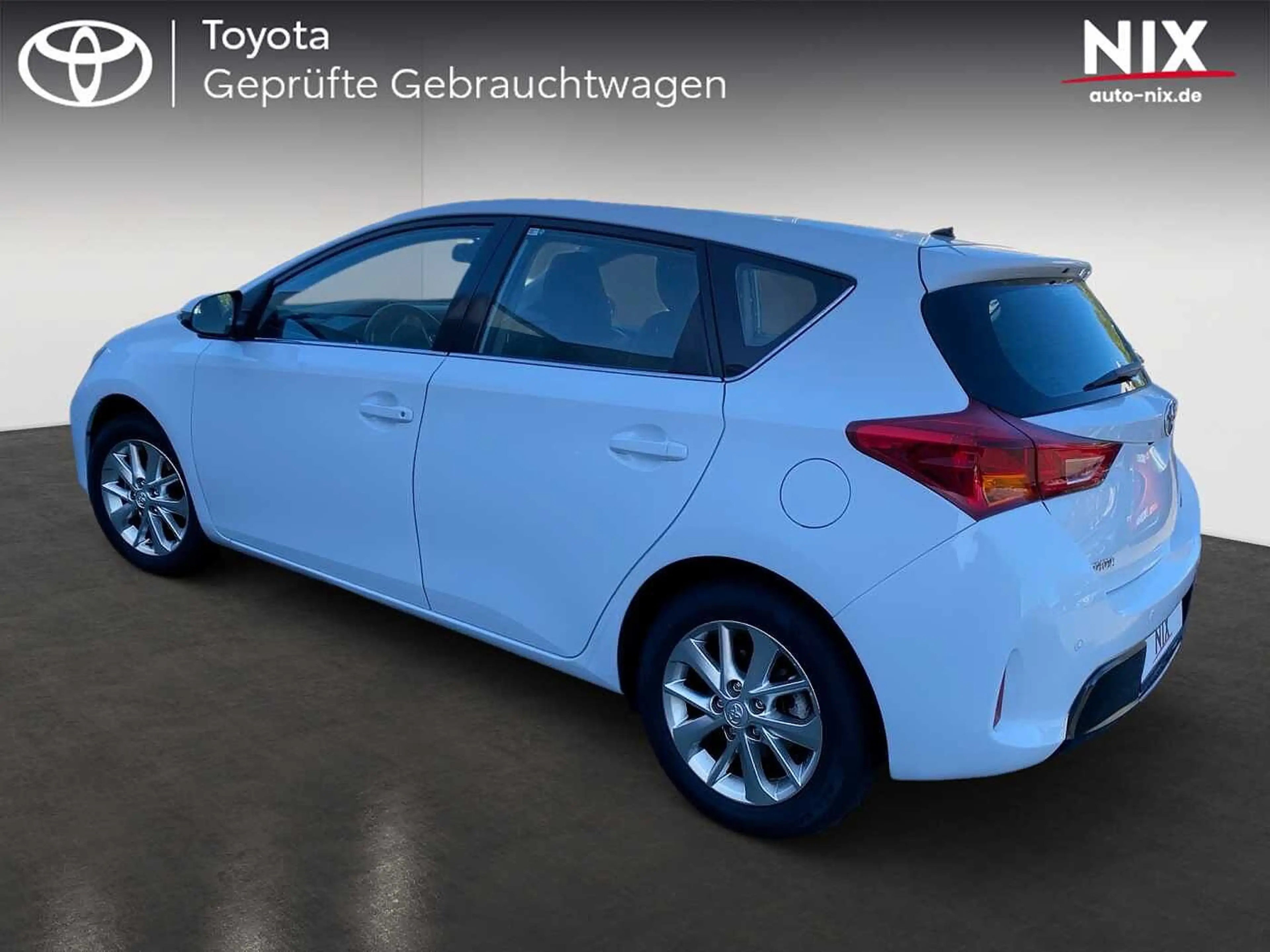Toyota Auris 1.6 Valvematic Executive SHZ TEILLEDER — photo 2