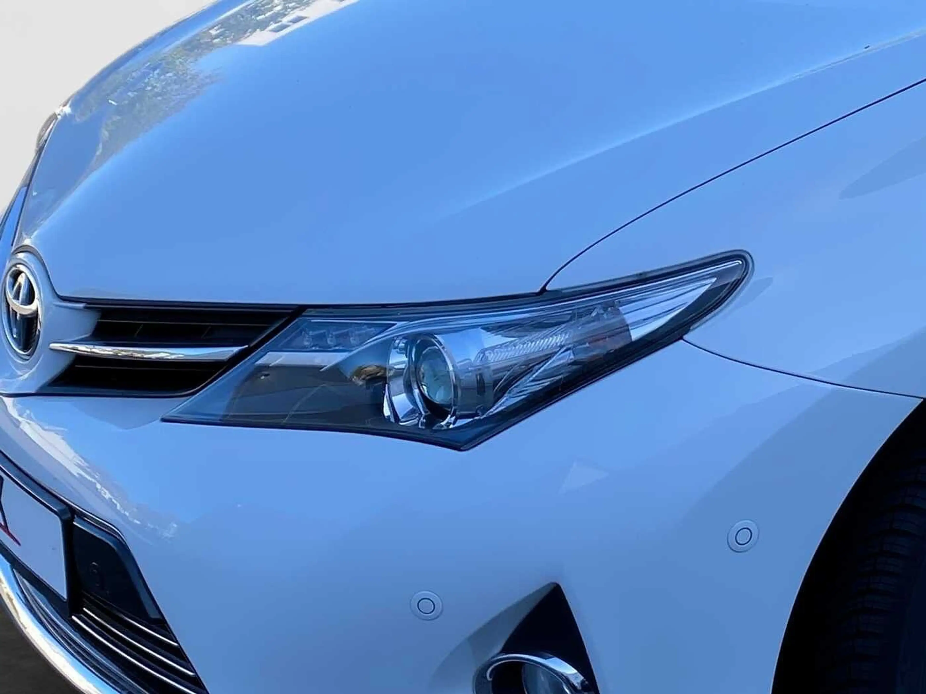 Toyota Auris 1.6 Valvematic Executive SHZ TEILLEDER — photo 14