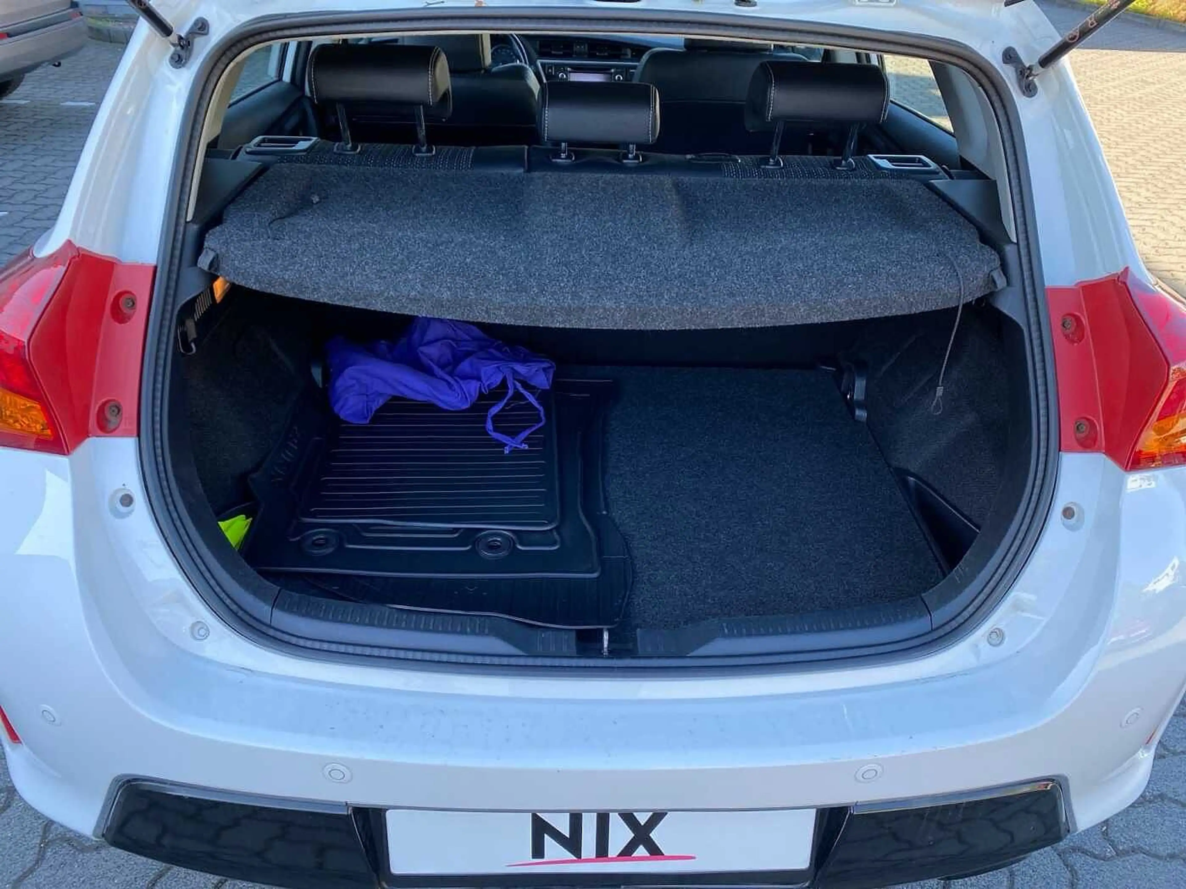 Toyota Auris 1.6 Valvematic Executive SHZ TEILLEDER — photo 10