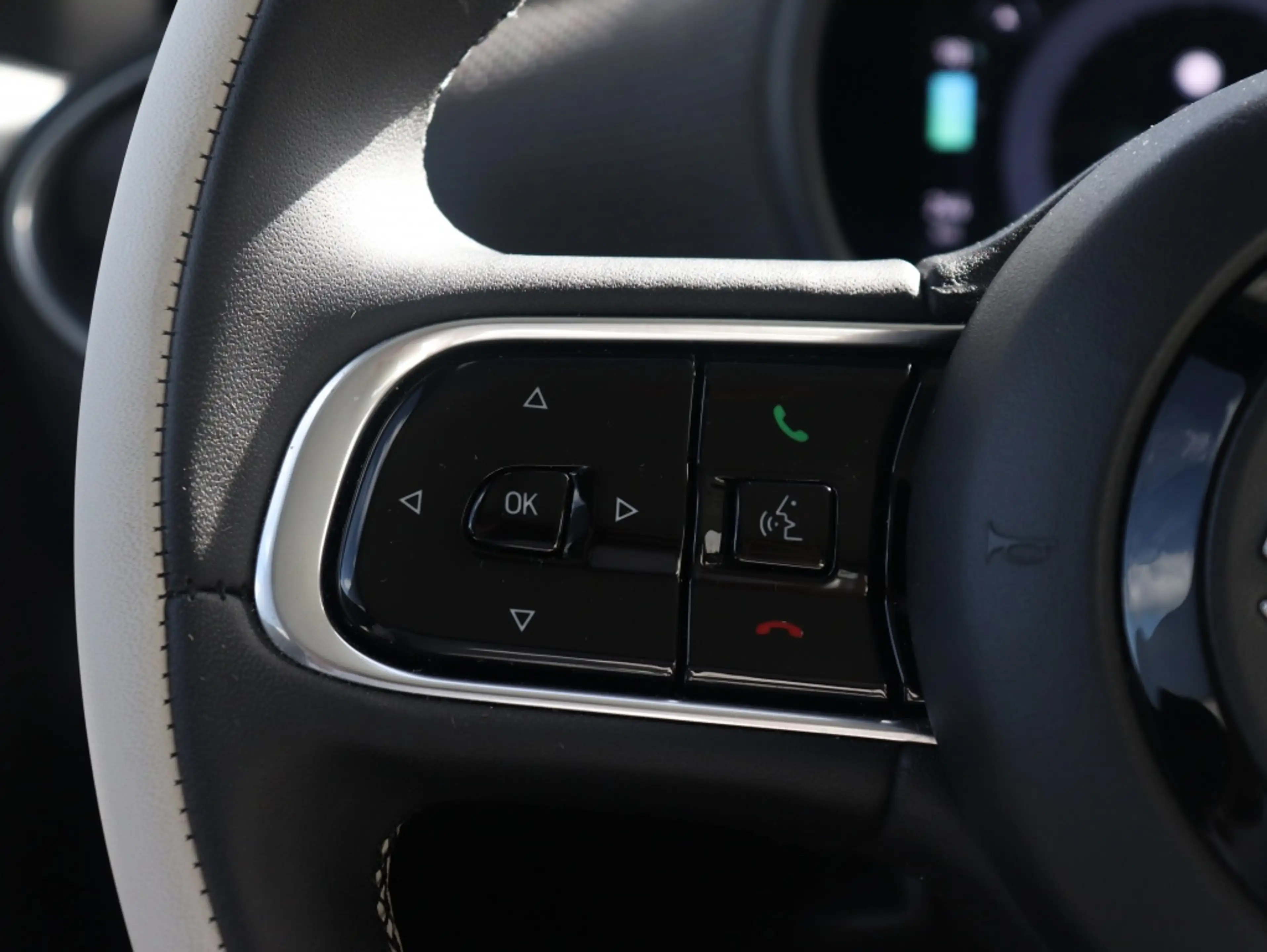 Fiat 500e La Prima by Bocelli 42 kWh | JBL | Winter | 17′ — photo 12