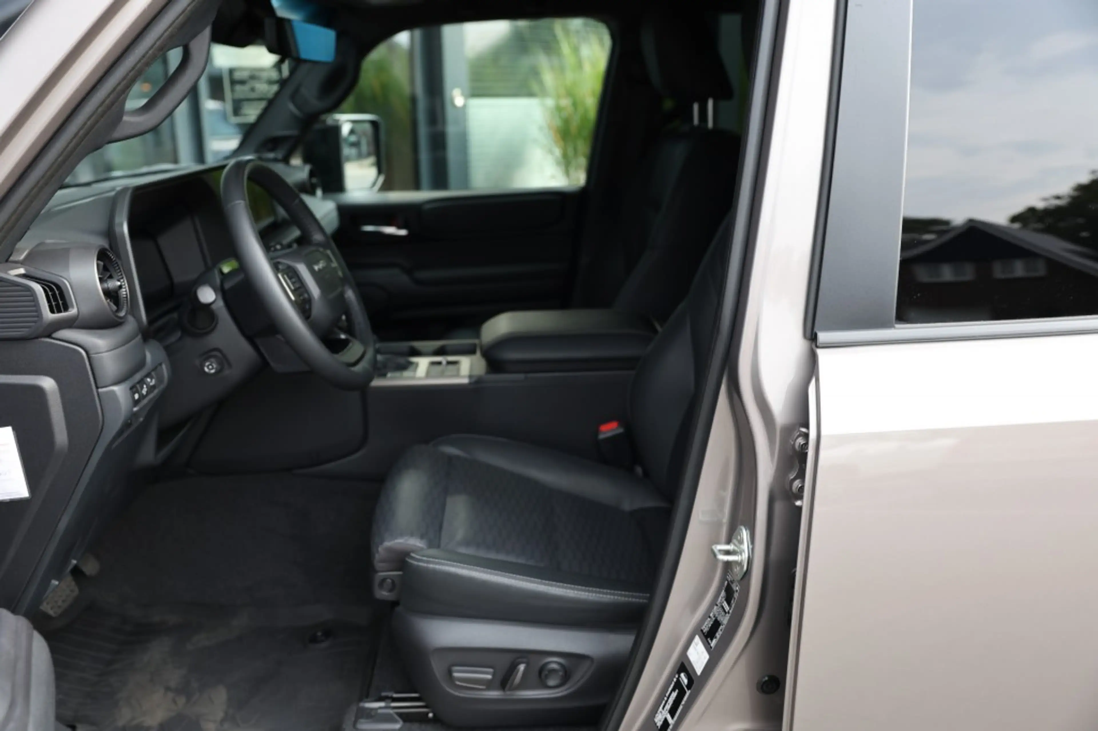 Toyota Land Cruiser 2.8 D-4D 5DRS PROFESSIONAL A/T VAN — photo 10