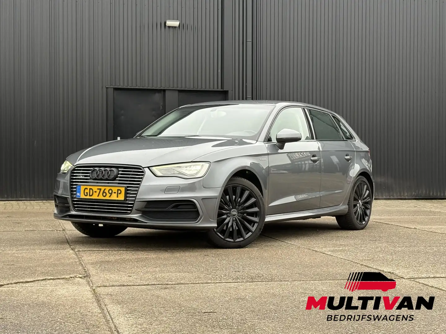 Audi A3 Sportback 1.4 e-tron PHEV Ambition Pro Line plus | Grau - 1