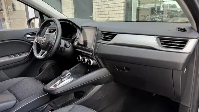 Renault Captur view 13