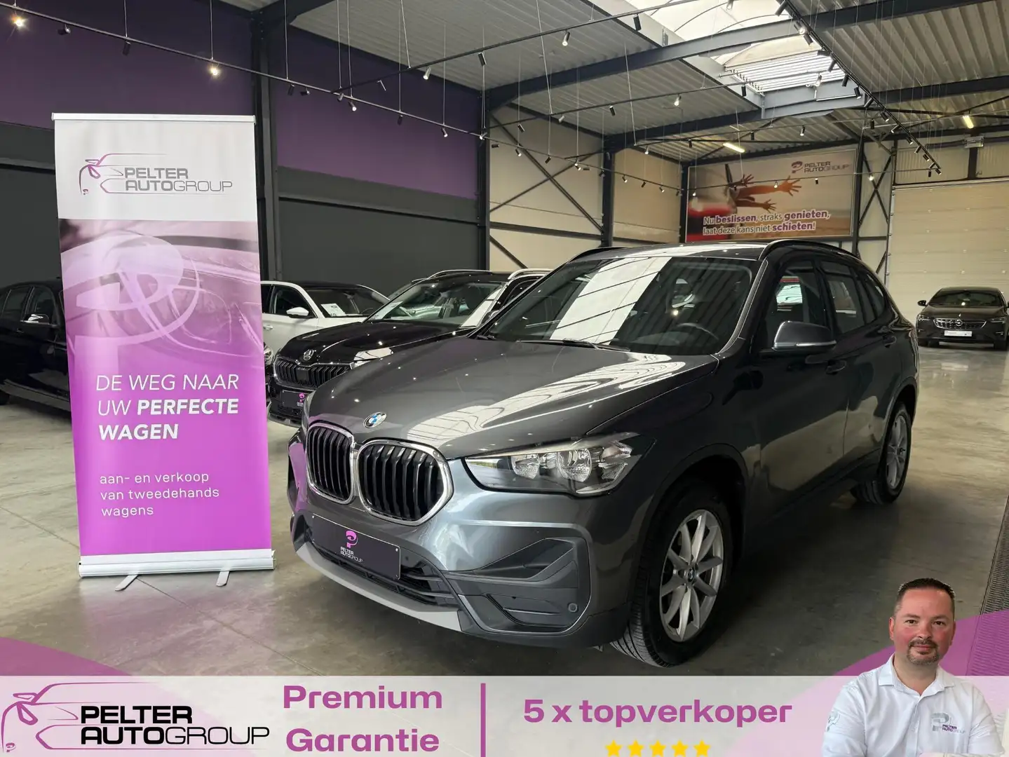 BMW X1 sDrive18d Automaat Bj.2020 136pk Grijs - 1
