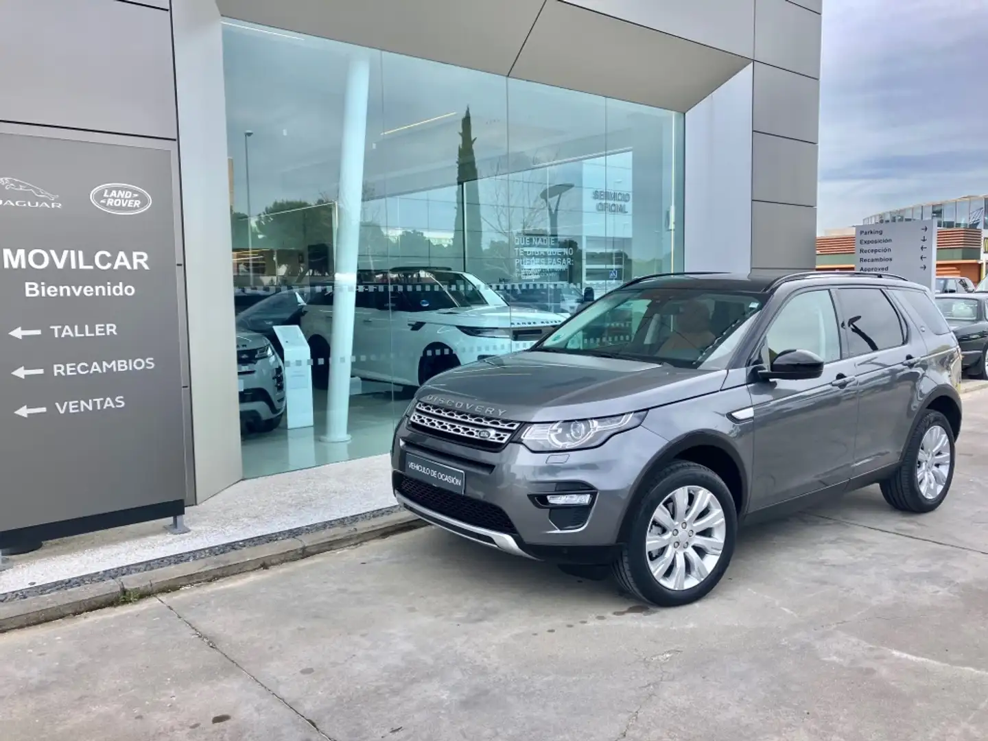 Land Rover Discovery Sport 2.0TD4 HSE 7pl. 4x4 Aut. 180 Grigio - 1