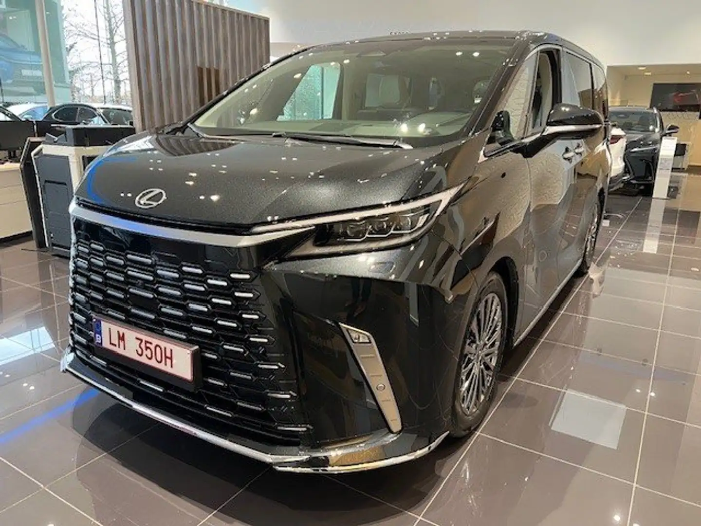 Lexus LM 350H 2.5 HEV AWD Negro - 1