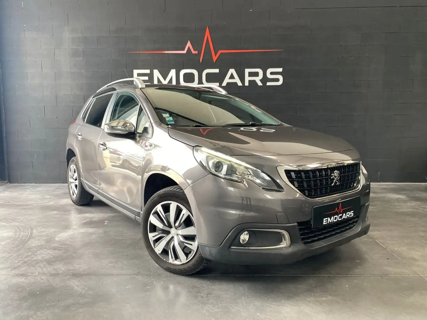 Peugeot 2008 (2) 1.6 BLUEHDI 100 STYLE Gris - 1