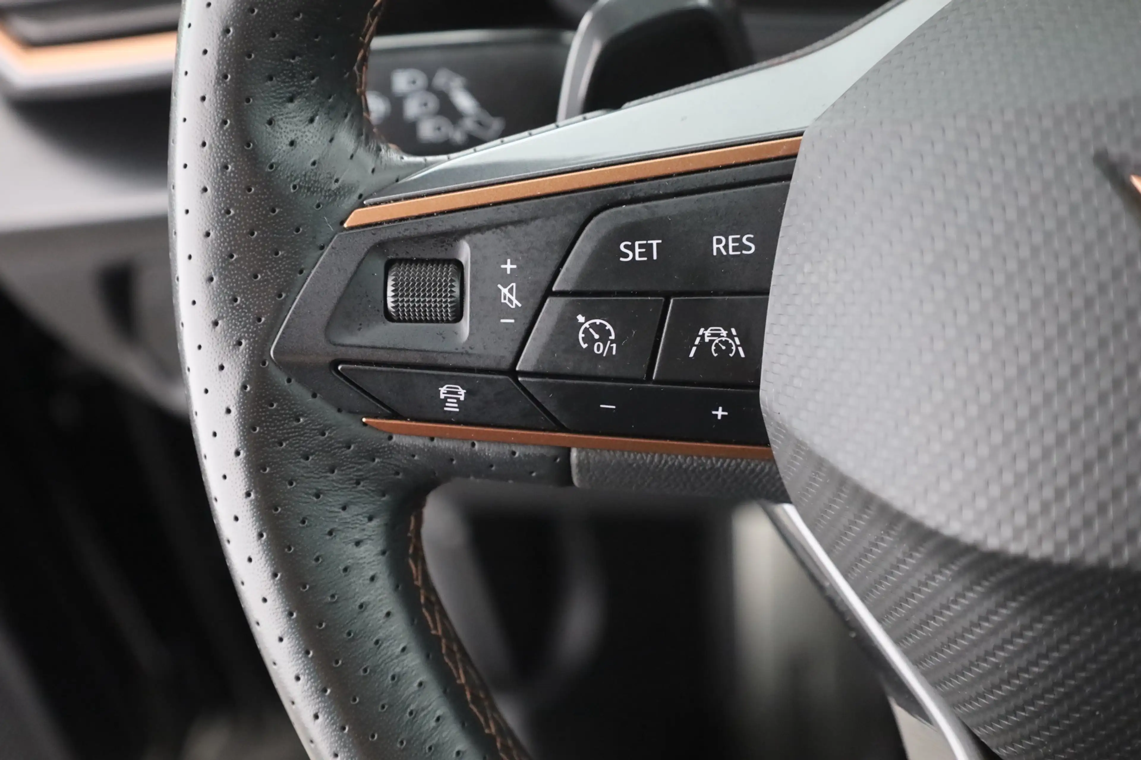 CUPRA Leon 1.5 eTSI DSG LED Navi Kamera Beats ACC DAB — photo 15