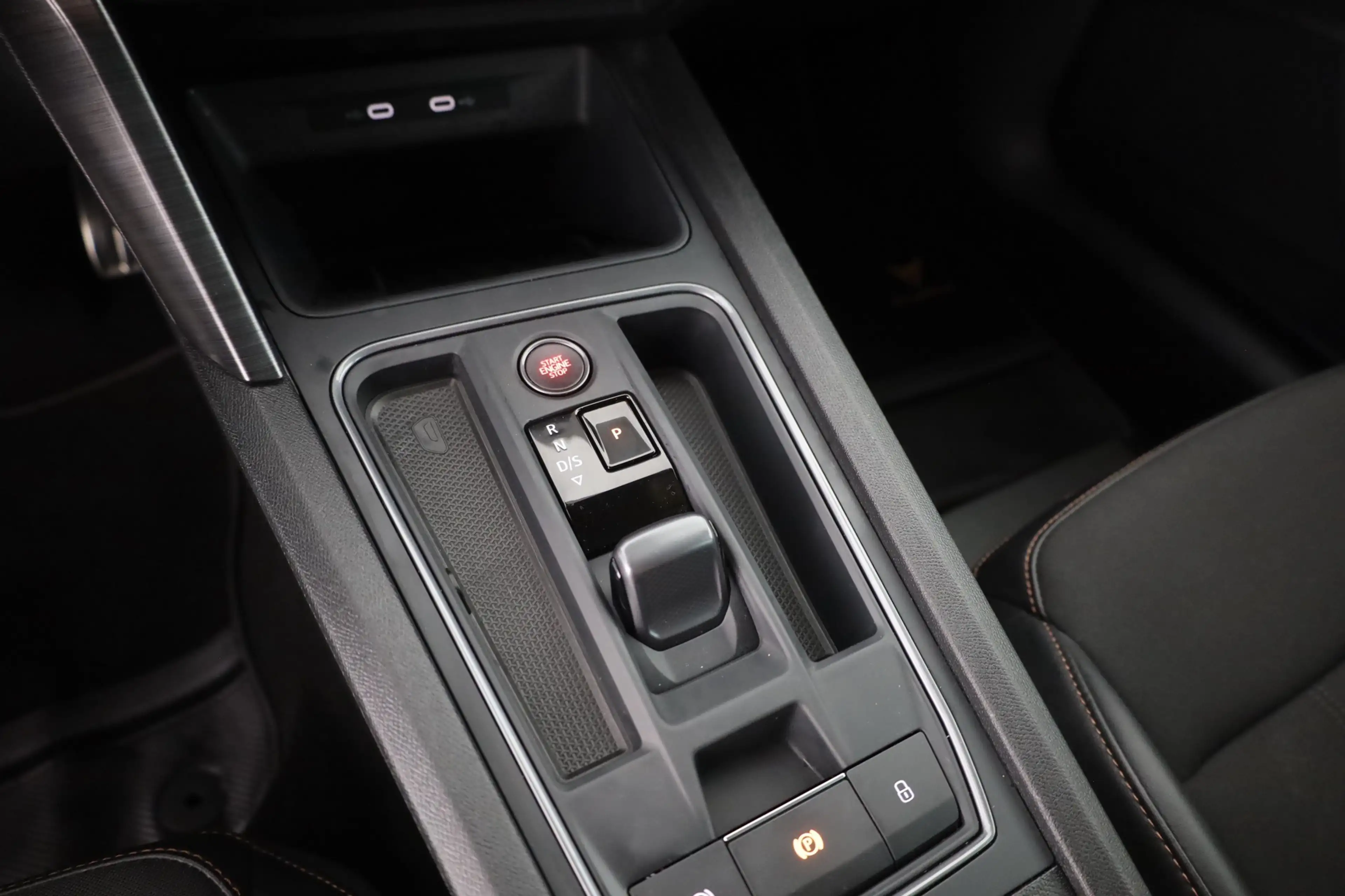 CUPRA Leon 1.5 eTSI DSG LED Navi Kamera Beats ACC DAB — photo 13