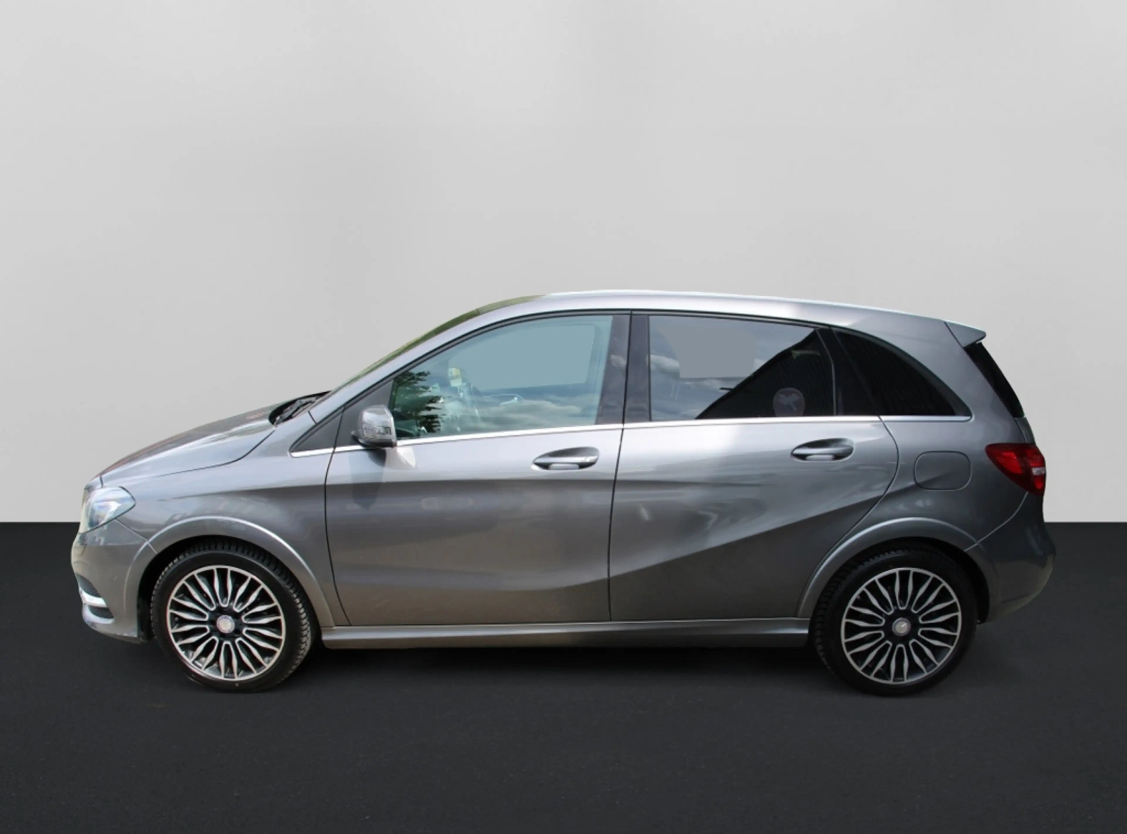 Mercedes-Benz B Electric Drive Pres. / Keurige Auto — photo 7