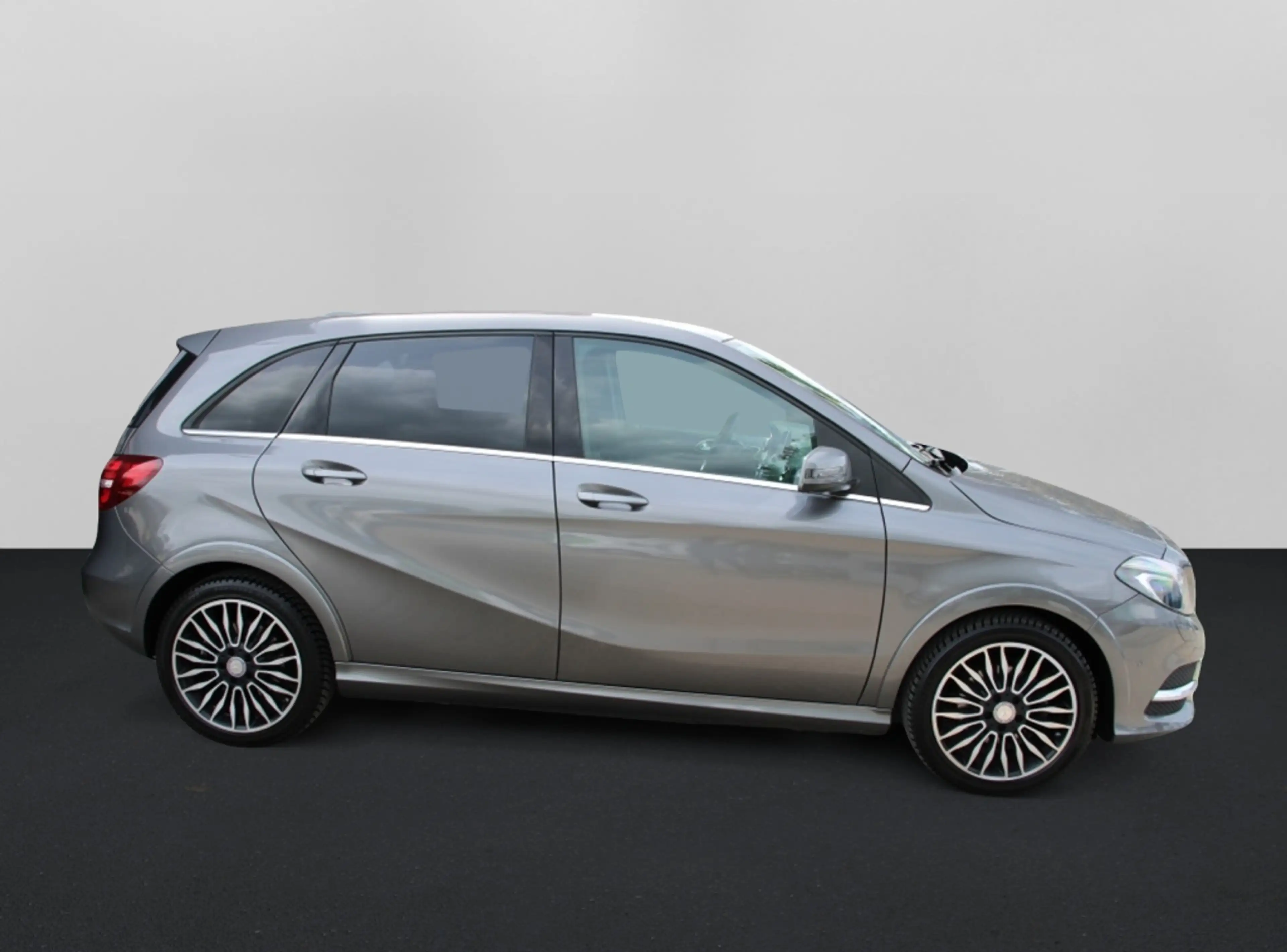 Mercedes-Benz B Electric Drive Pres. / Keurige Auto — photo 4