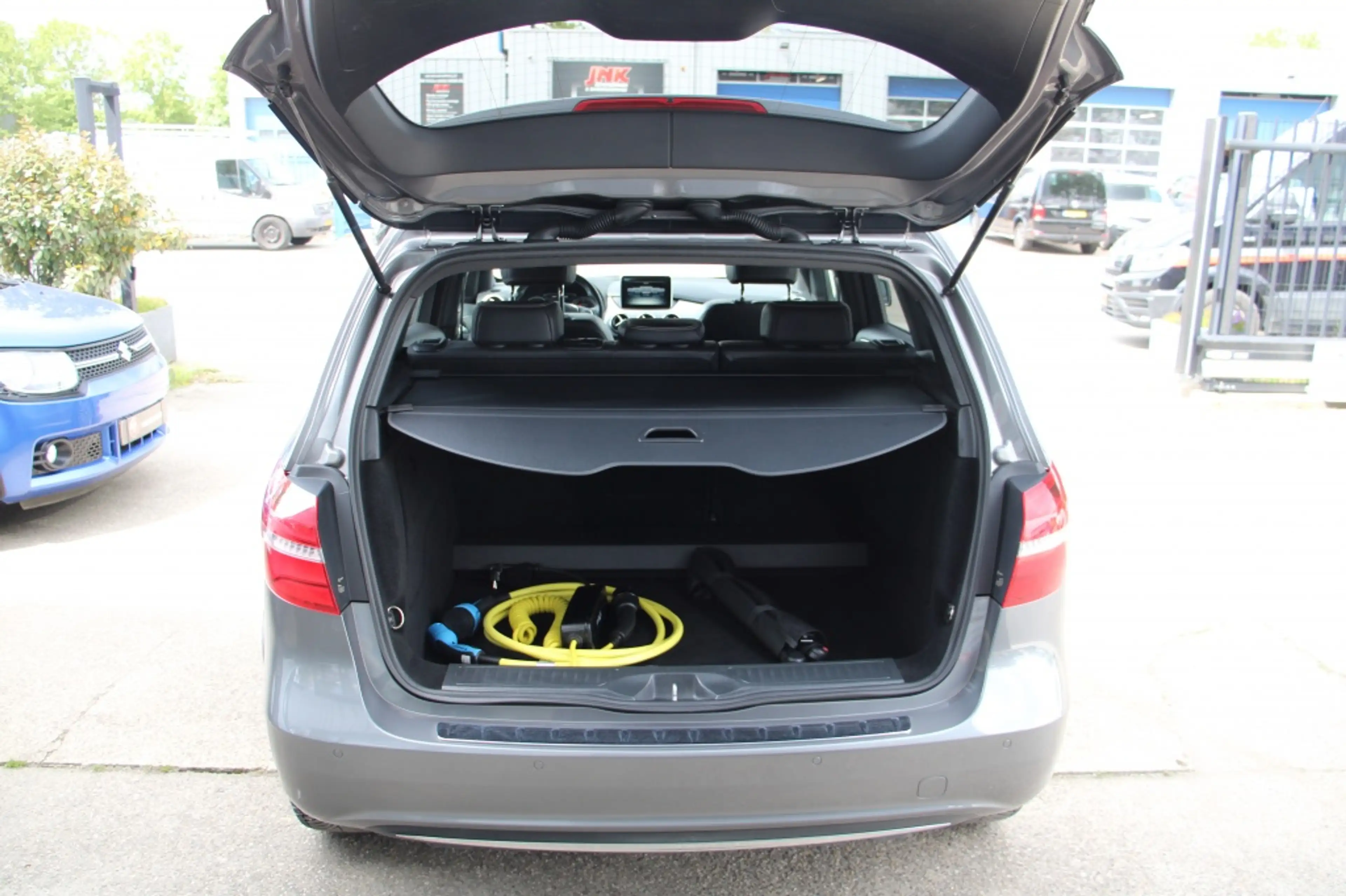 Mercedes-Benz B Electric Drive Pres. / Keurige Auto — photo 9