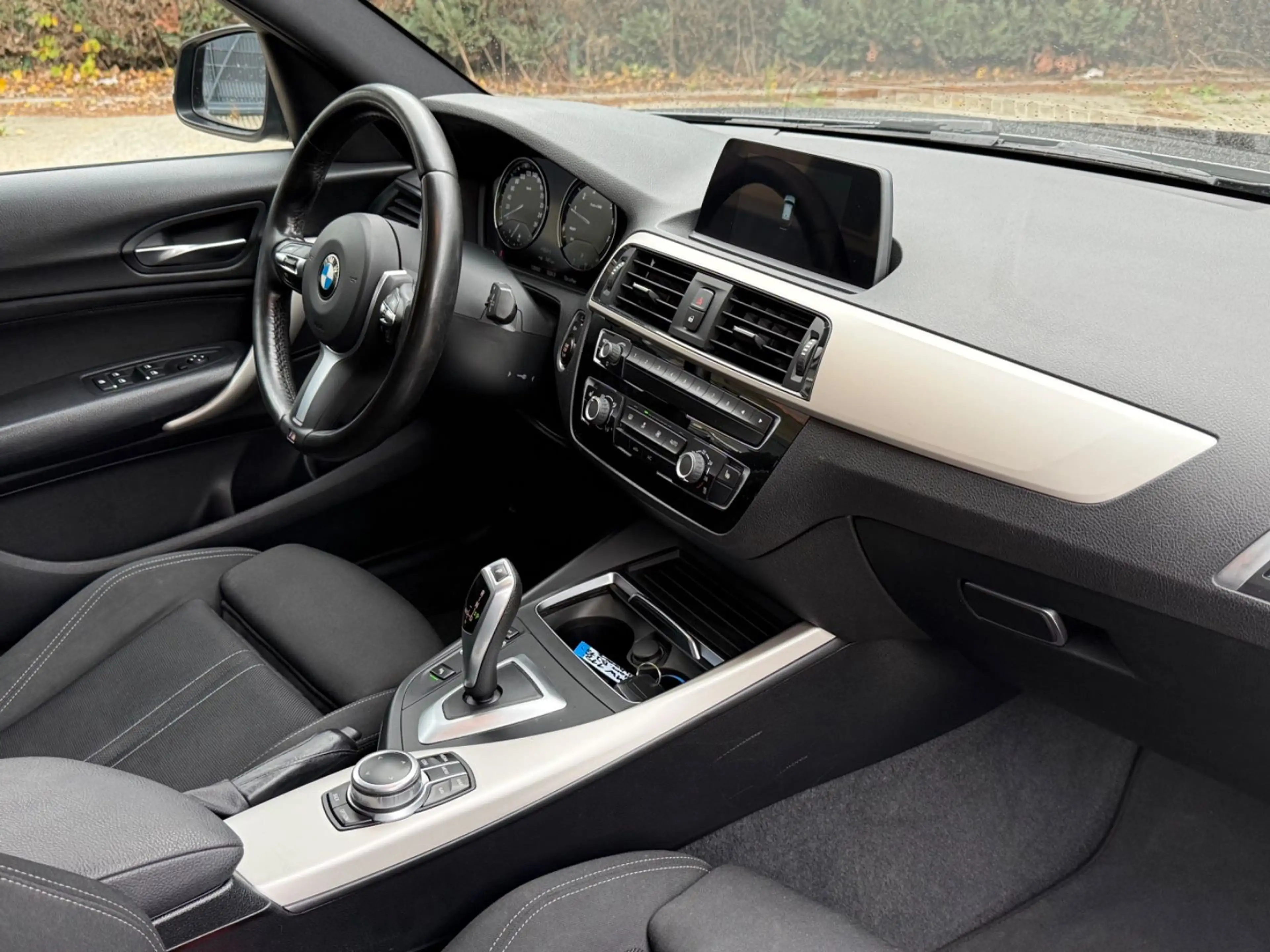 BMW 118 i Lim. 5-trg. Steptronic·M-Lenkrad·LM·ACC·PDC — photo 15