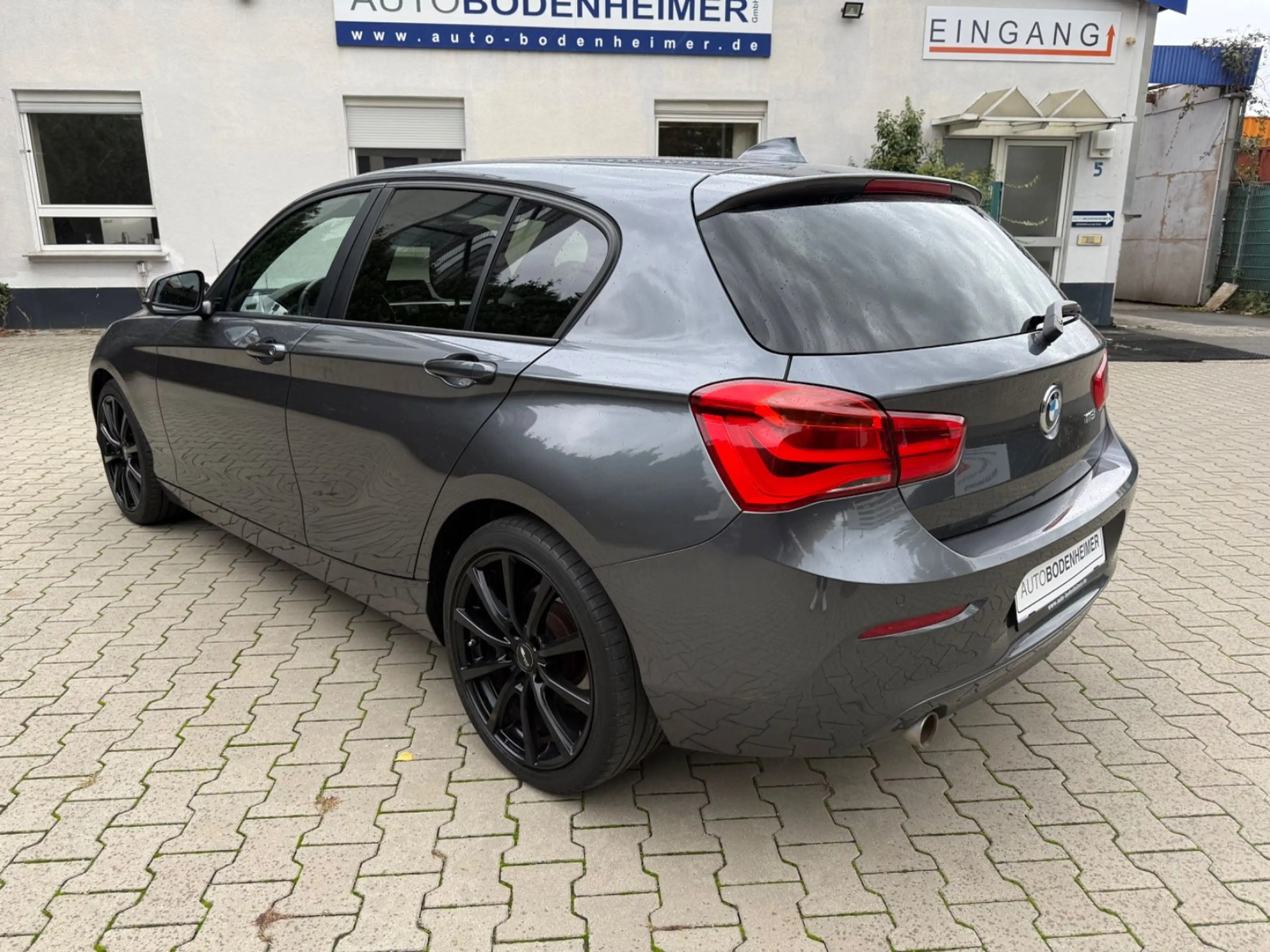 BMW 118 i Lim. 5-trg. Steptronic·M-Lenkrad·LM·ACC·PDC — photo 3