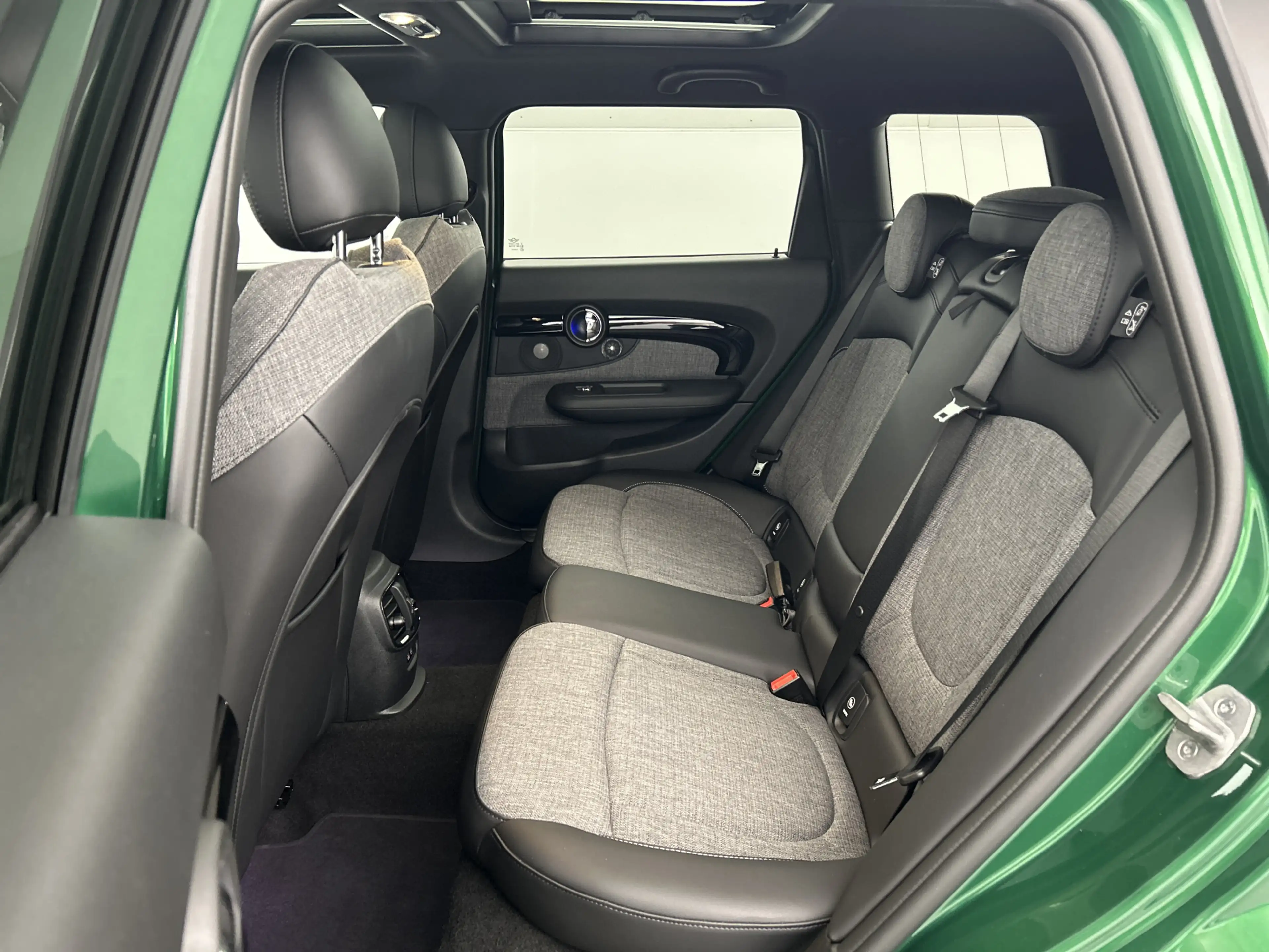 MINI Cooper Clubman 1.5 Aut. Premium Plus Pano-dak/Head-Up Display/Mem — photo 18