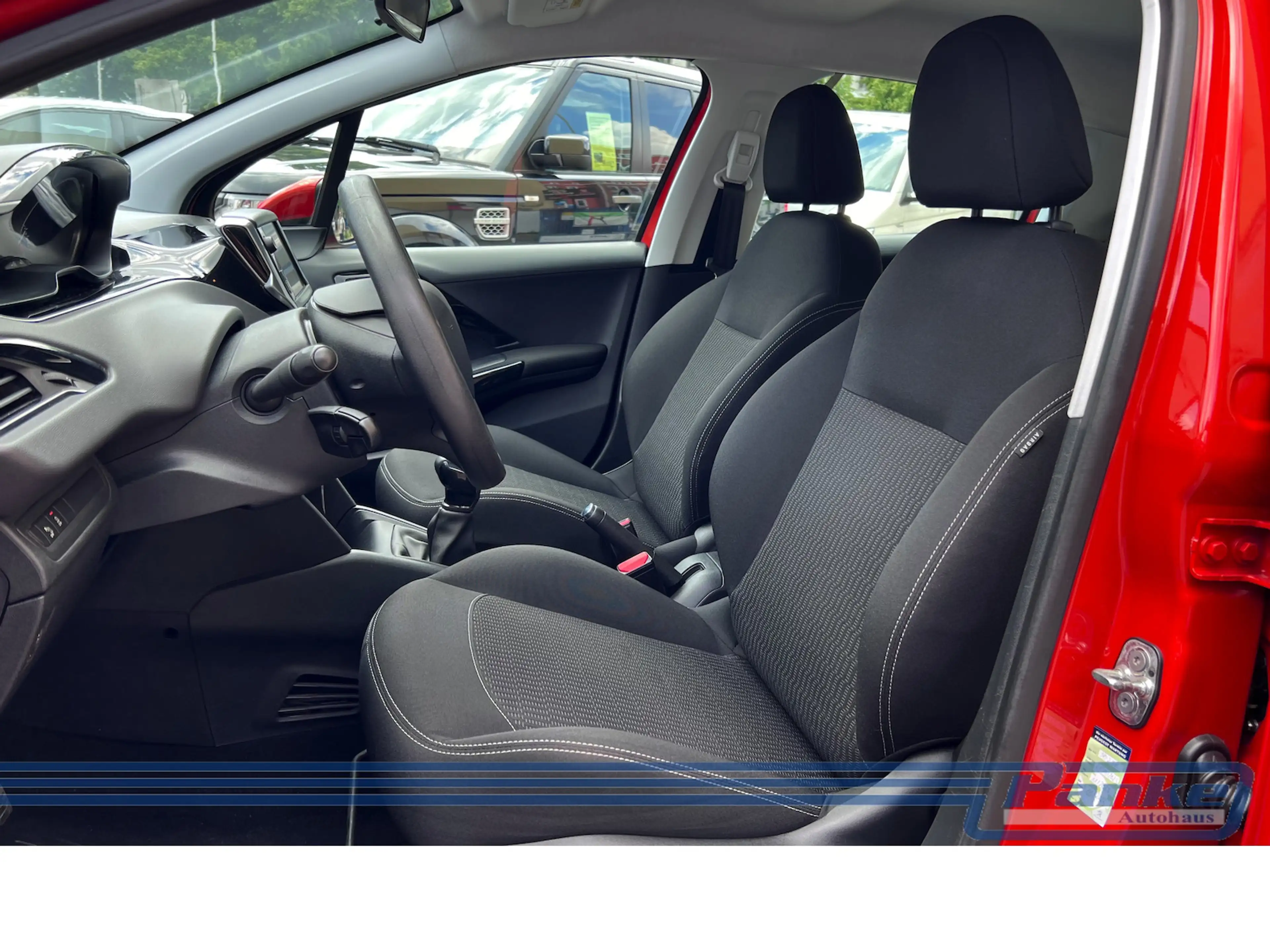 Peugeot 208 Pure 1.2*SHZ*BT*Klima*PDC*LED*USB*Tempo — photo 14