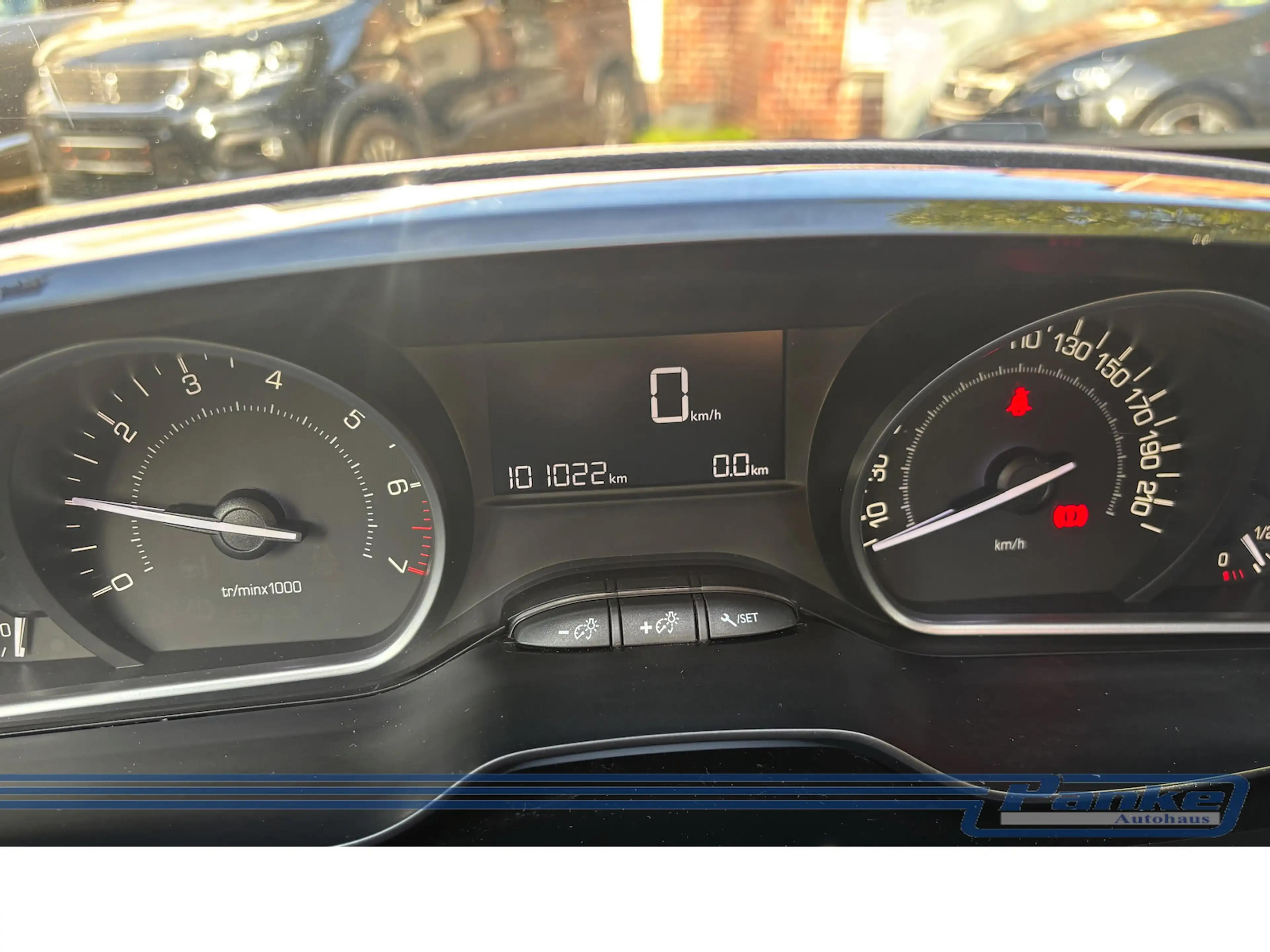 Peugeot 208 Pure 1.2*SHZ*BT*Klima*PDC*LED*USB*Tempo — photo 6
