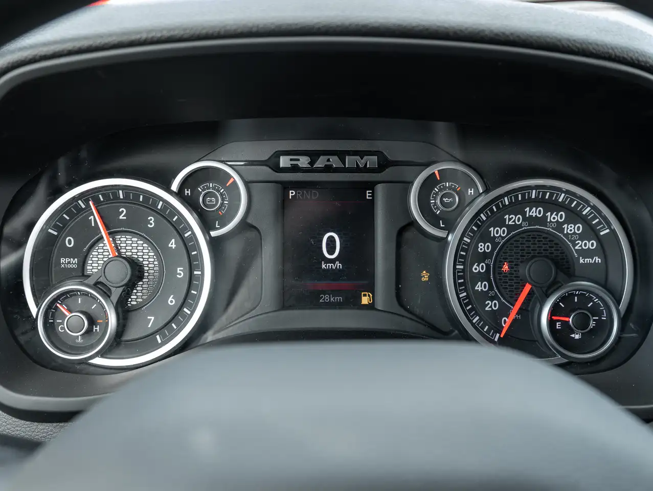 RAM 2500 снимка RAM 2500
