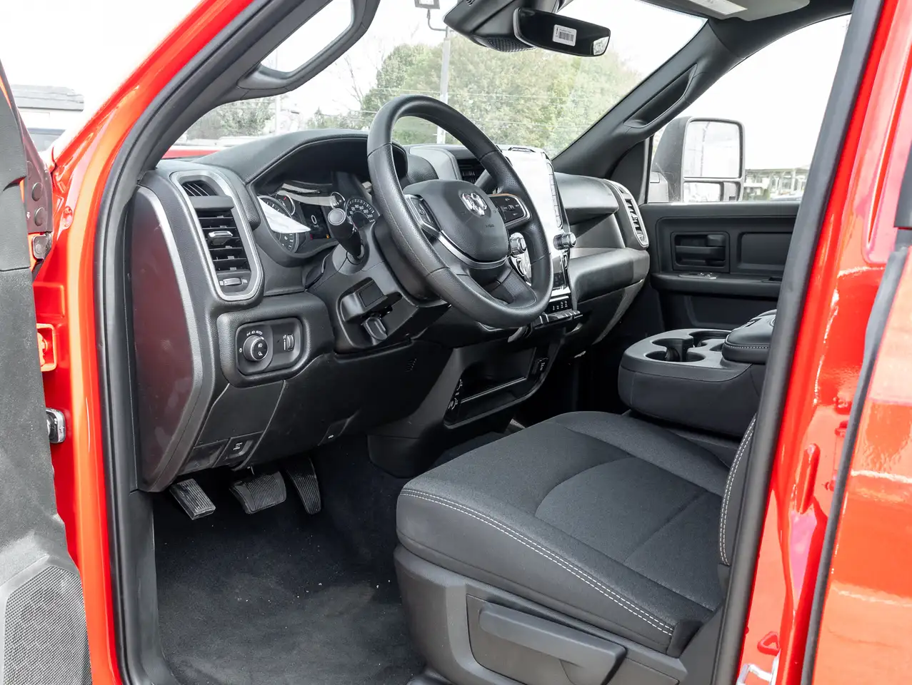 RAM 2500 снимка RAM 2500