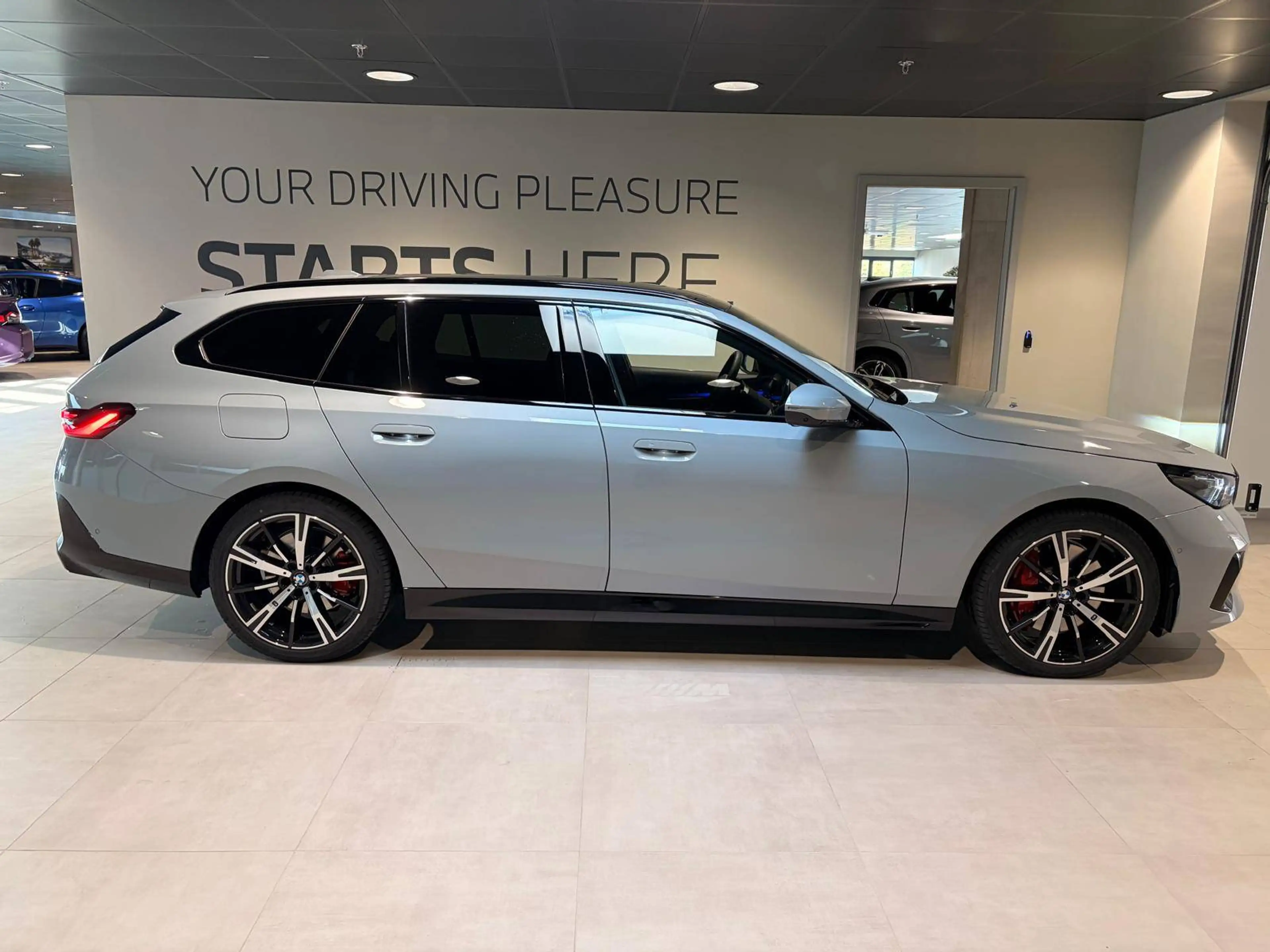 BMW 540 540d xDrive Touring Aut. — photo 7