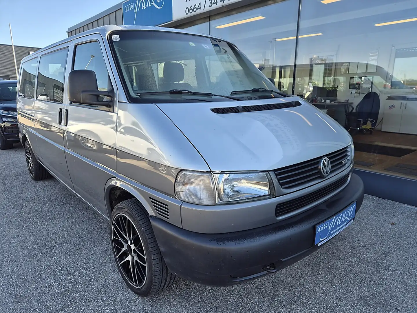Volkswagen T4 Kombi 3-3-3 lang Syncro 2,5 TDI Silber - 2
