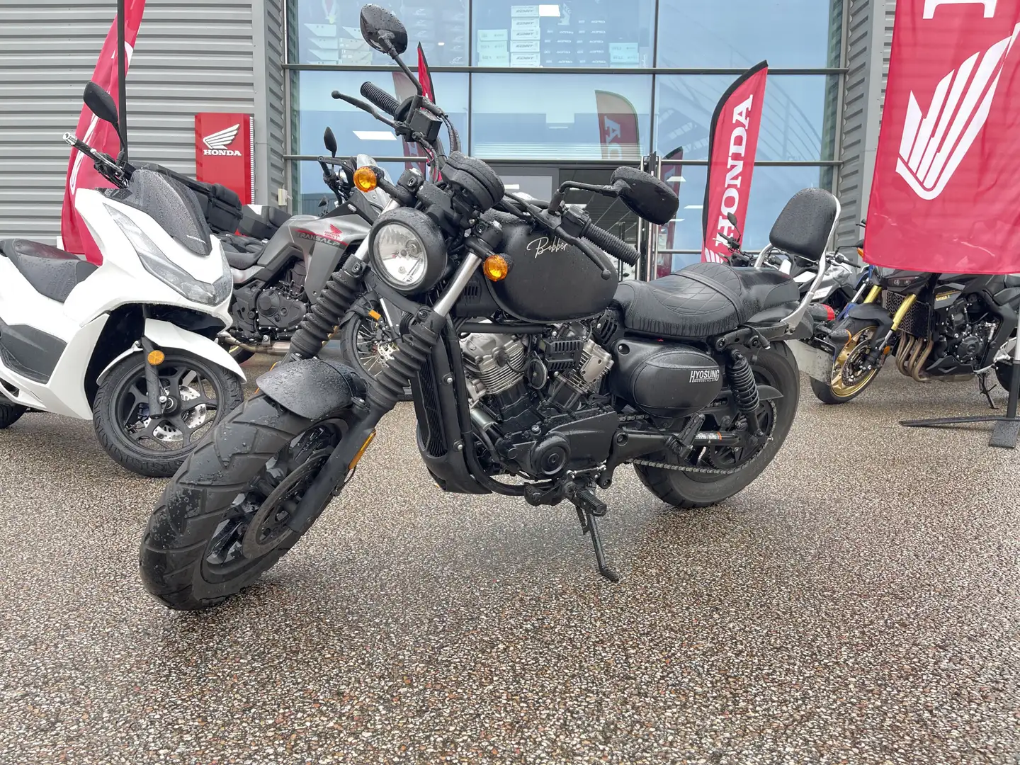 Hyosung GV 300 Noir - 2