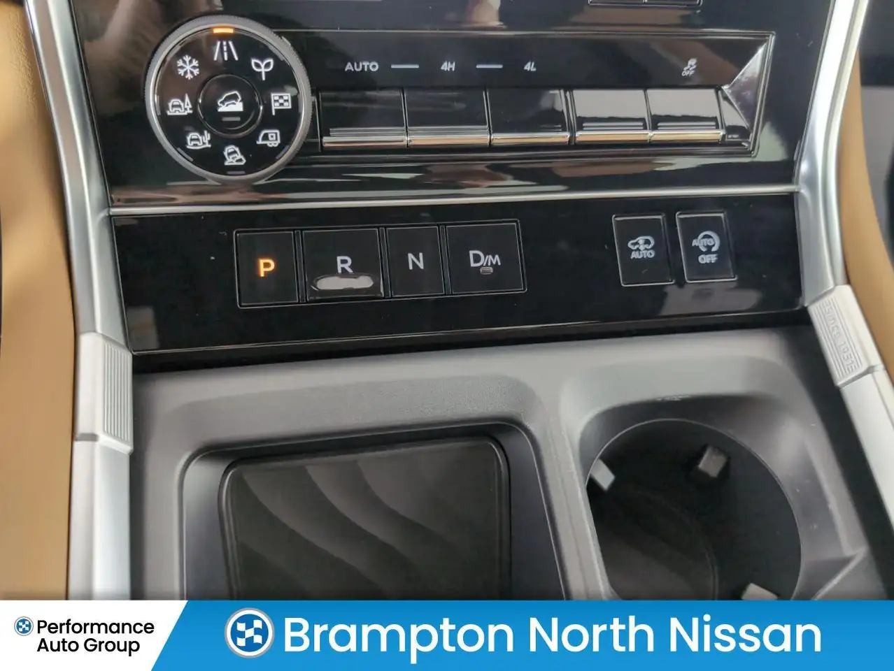 Nissan Armada снимка Nissan Armada