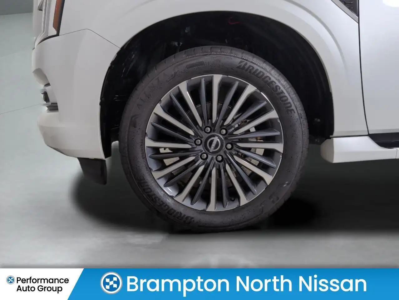 Nissan Armada снимка Nissan Armada