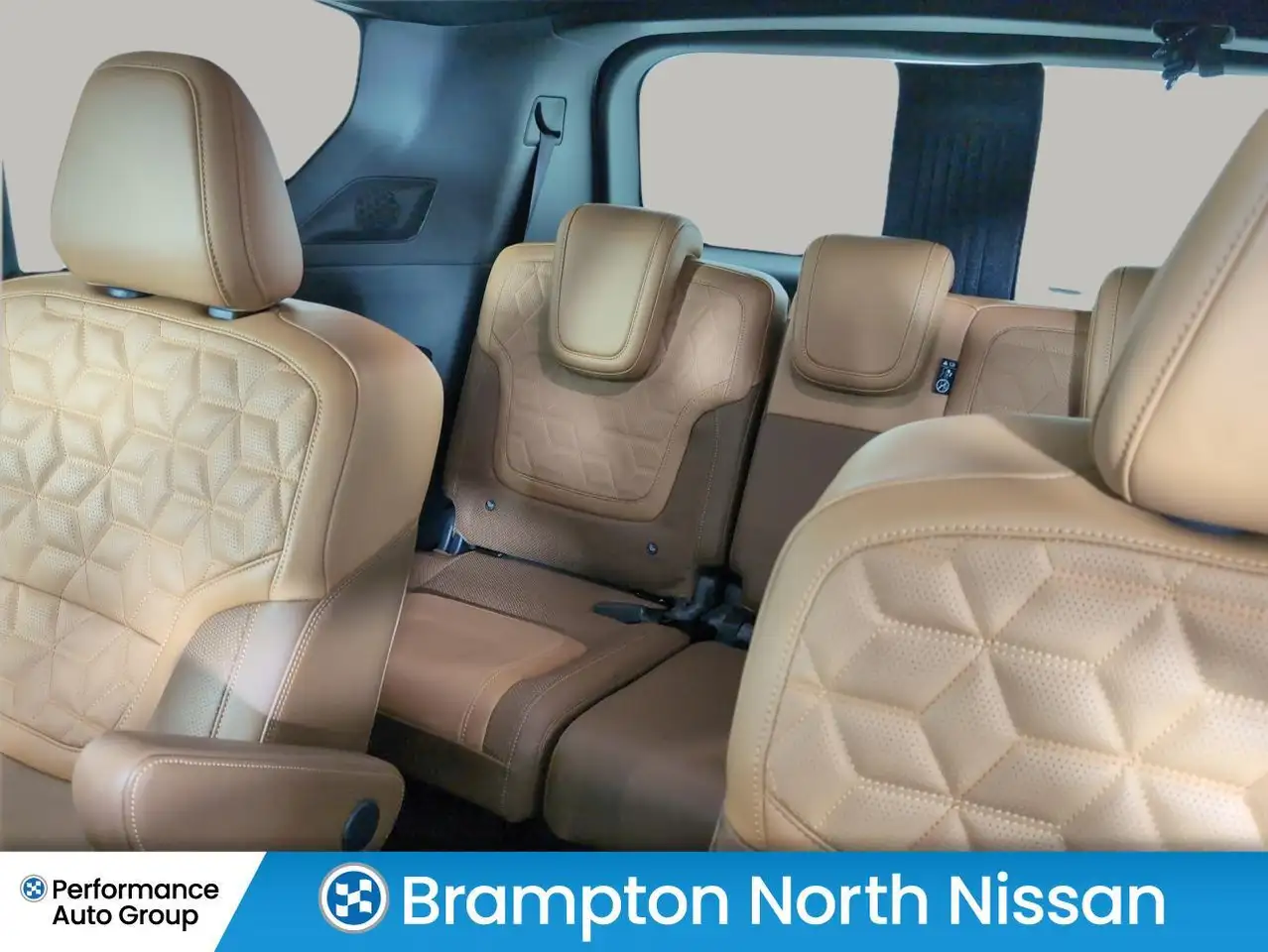 Nissan Armada снимка Nissan Armada