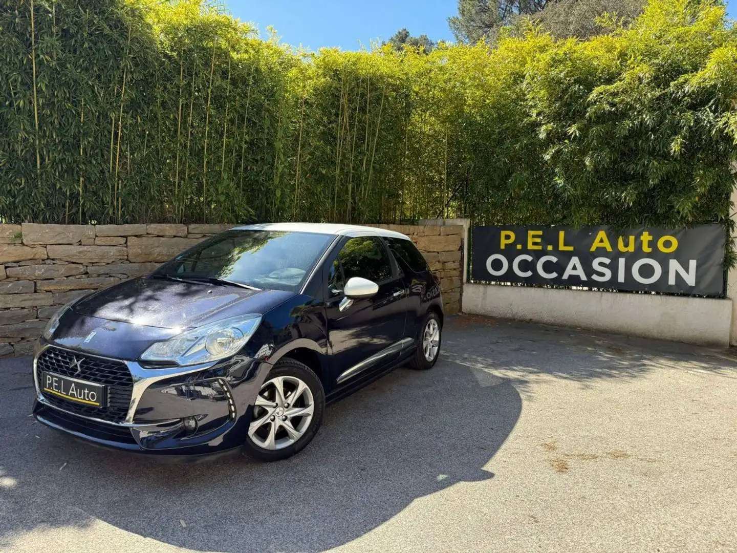 DS Automobiles DS 3 BlueHDi 100 SetS So Chic Albastru - 1