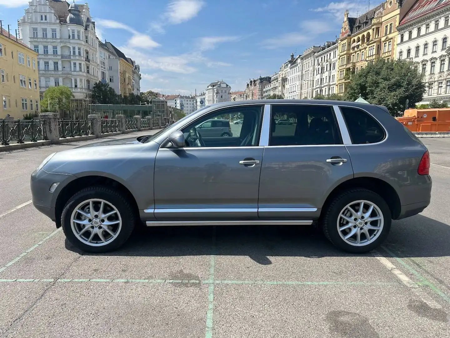 Porsche Cayenne Cayenne S 4,5 V8 Tiptronic S - Advanced Offroad-Paket (AOT) + Luftfederung Grau - 1