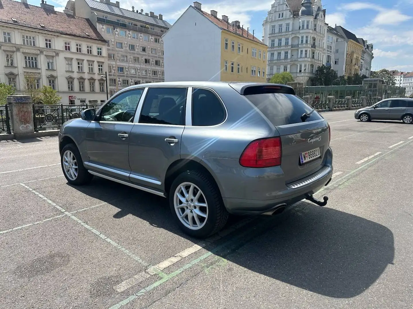 Porsche Cayenne Cayenne S 4,5 V8 Tiptronic S - Advanced Offroad-Paket (AOT) + Luftfederung Grau - 2