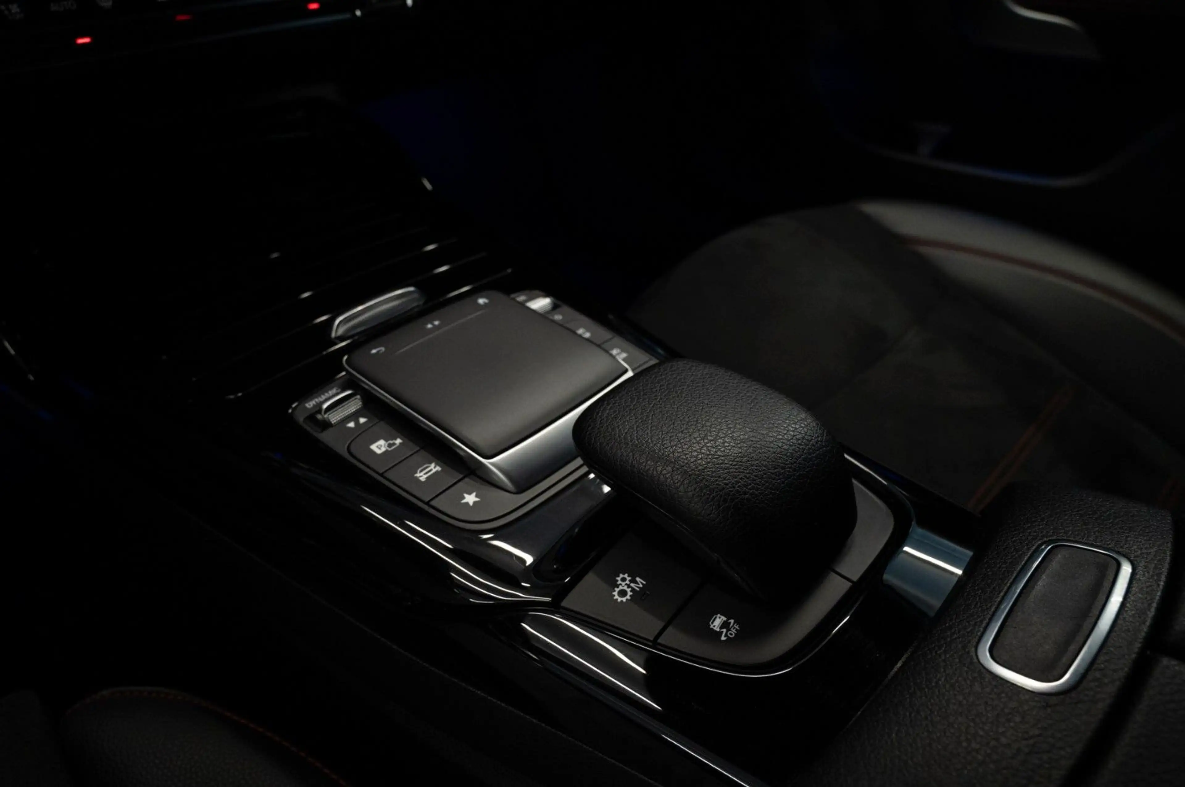 Mercedes-Benz A 35 AMG A35 4MATIC|AMG AERO PAKET|NIGHT|NAVI|KAMERA — photo 29